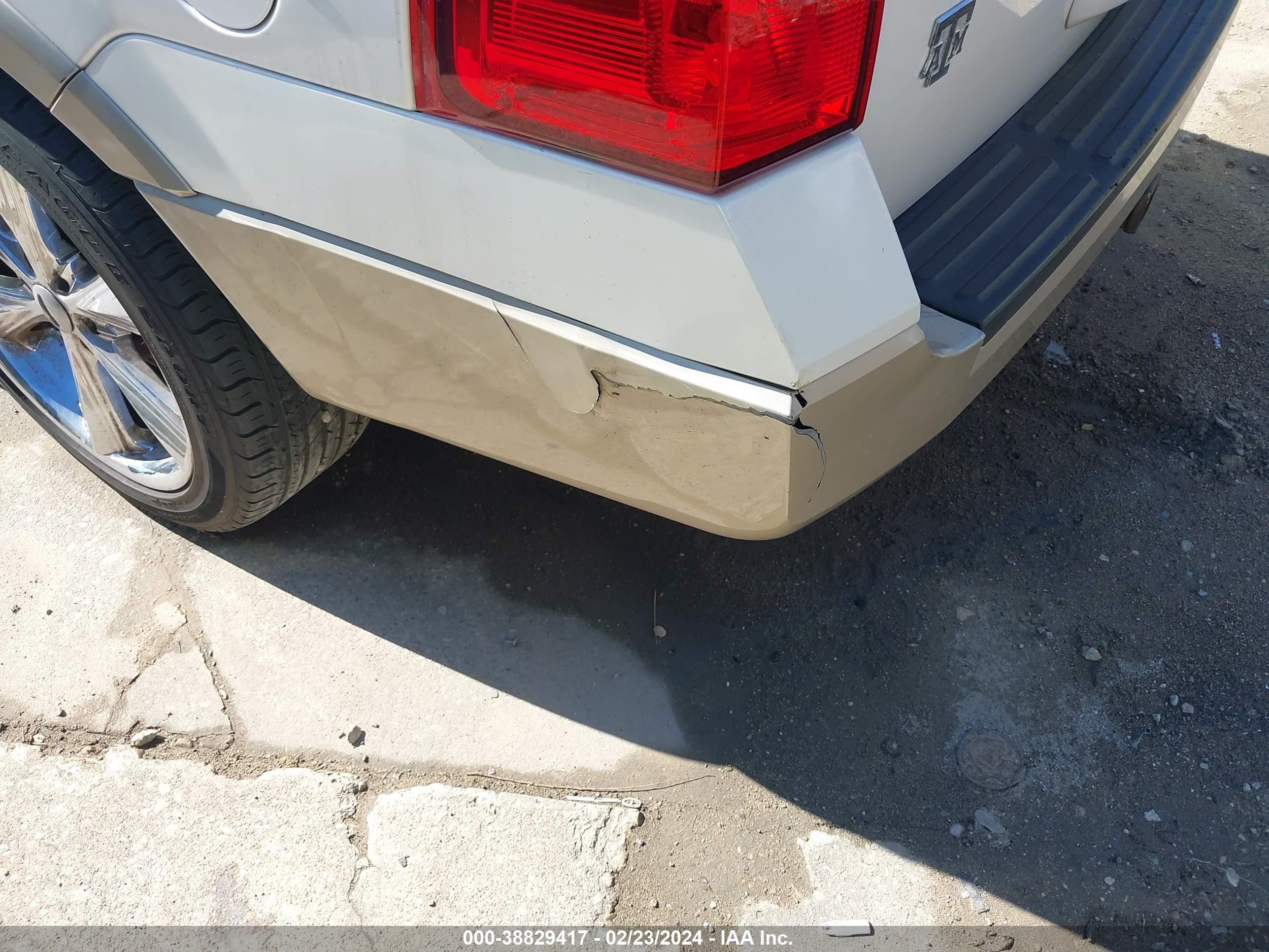 Photo 5 VIN: 1FMJU1H50AEB46669 - FORD EXPEDITION 