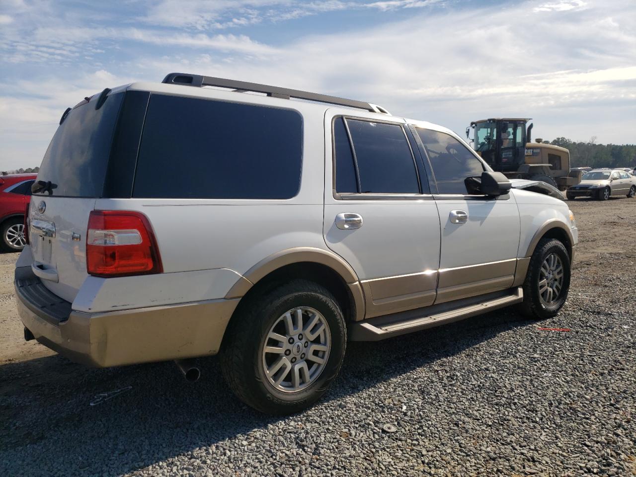 Photo 2 VIN: 1FMJU1H57DEF21820 - FORD EXPEDITION 