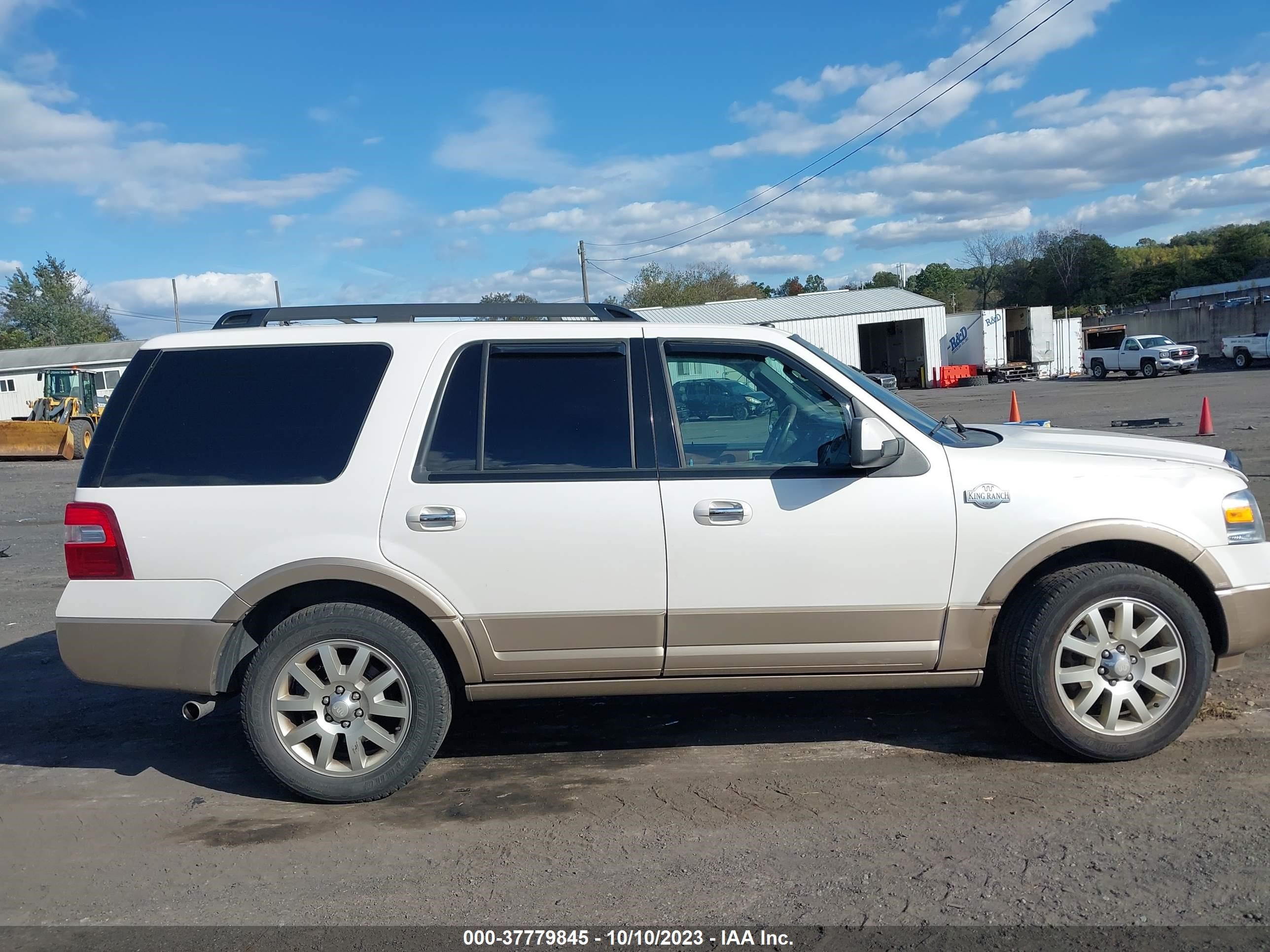 Photo 12 VIN: 1FMJU1H59BEF20813 - FORD EXPEDITION 