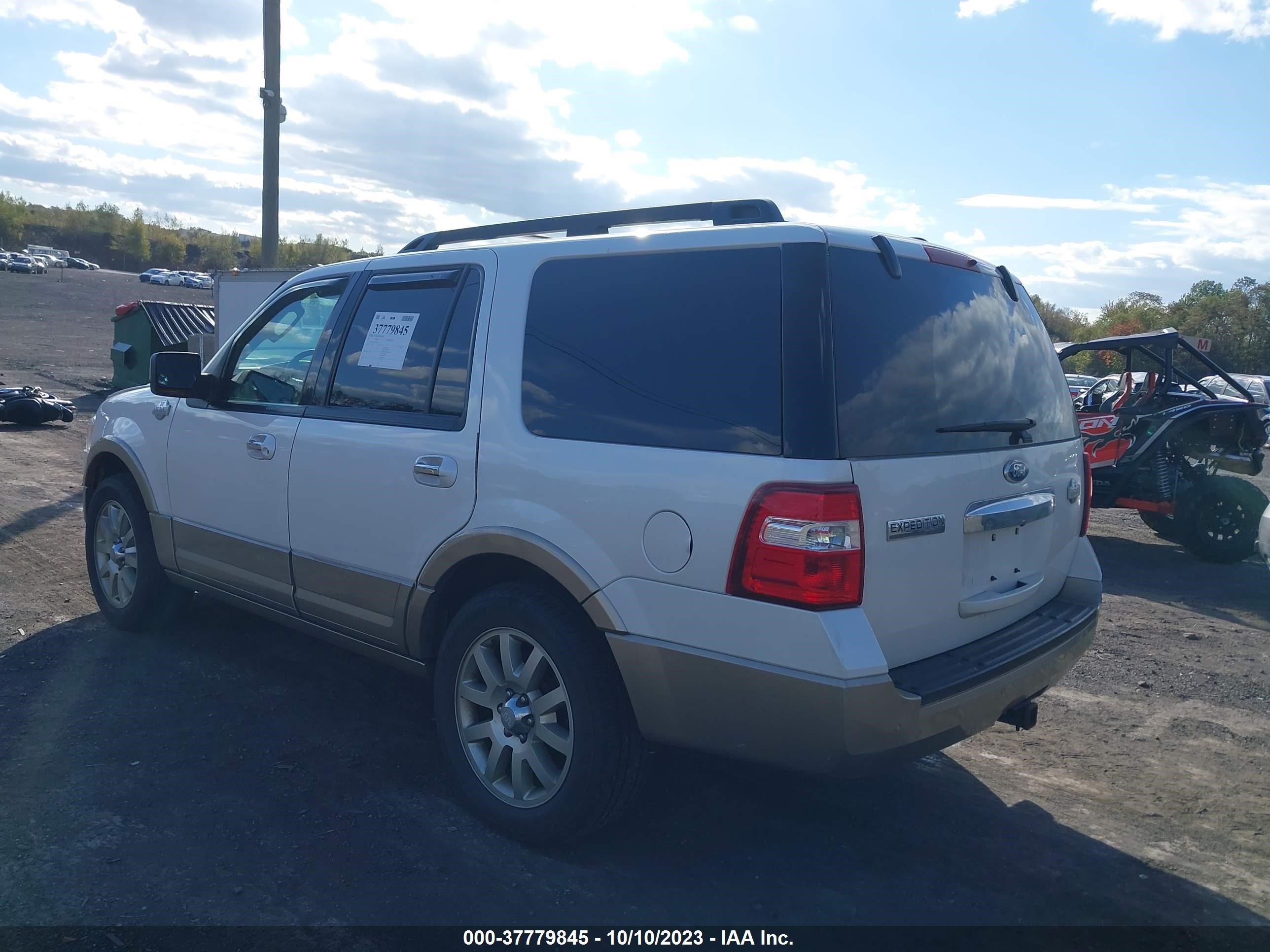 Photo 2 VIN: 1FMJU1H59BEF20813 - FORD EXPEDITION 