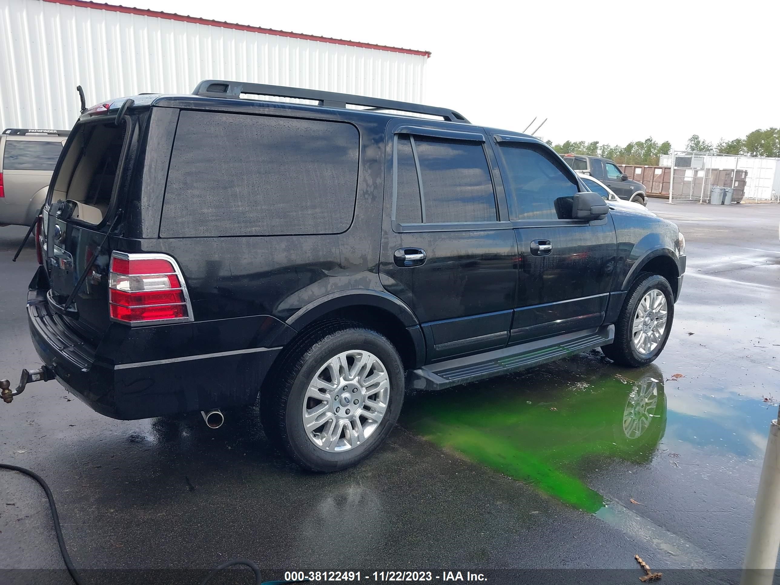 Photo 3 VIN: 1FMJU1H59BEF53651 - FORD EXPEDITION 