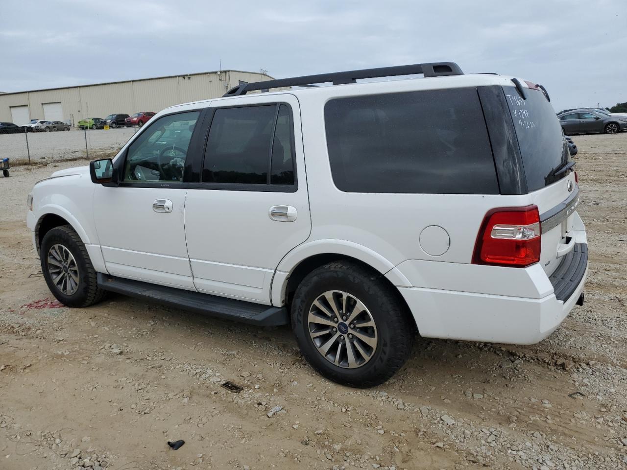 Photo 1 VIN: 1FMJU1HT4GEF11247 - FORD EXPEDITION 