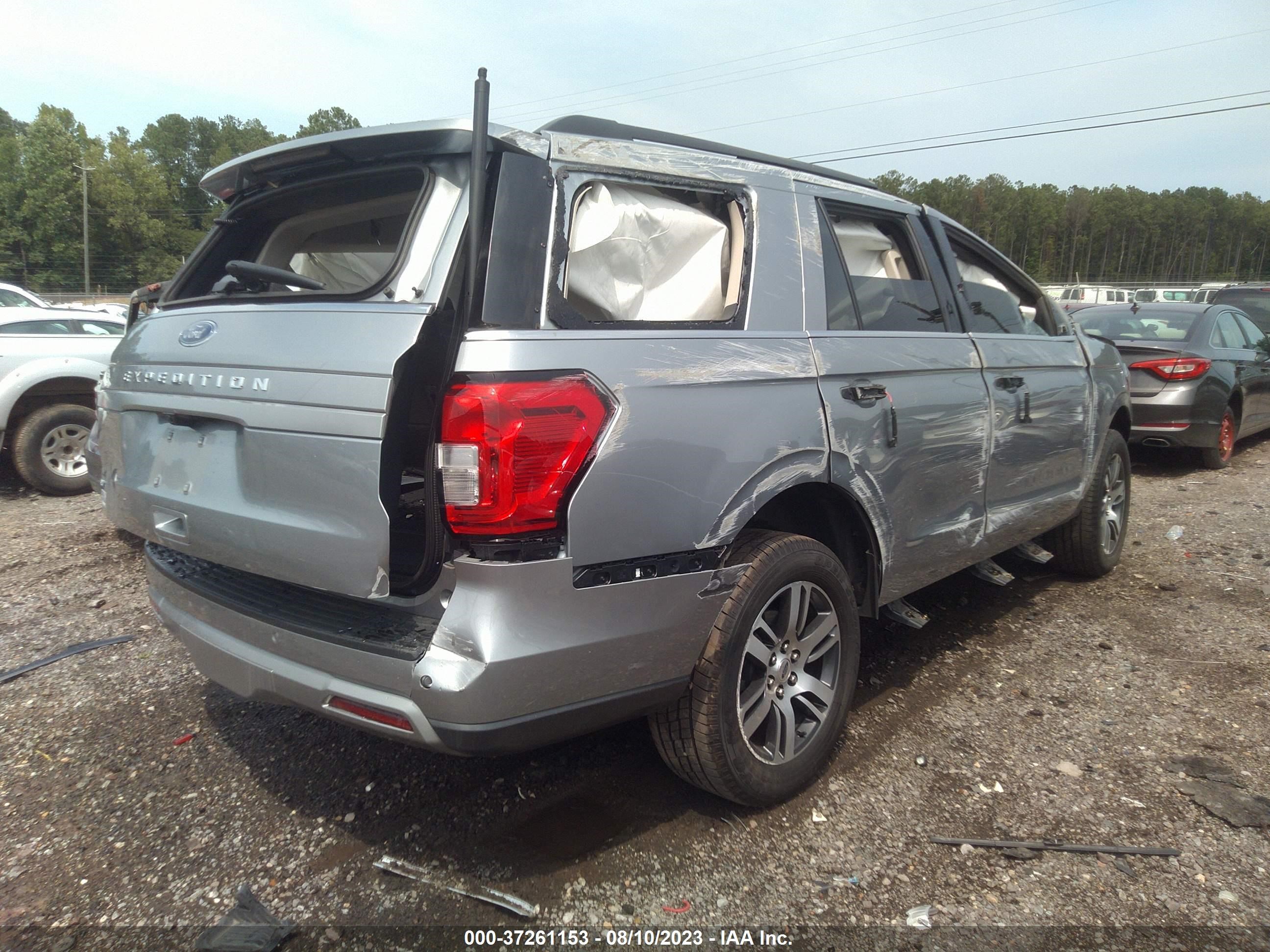 Photo 3 VIN: 1FMJU1HT4NEA13868 - FORD EXPEDITION 