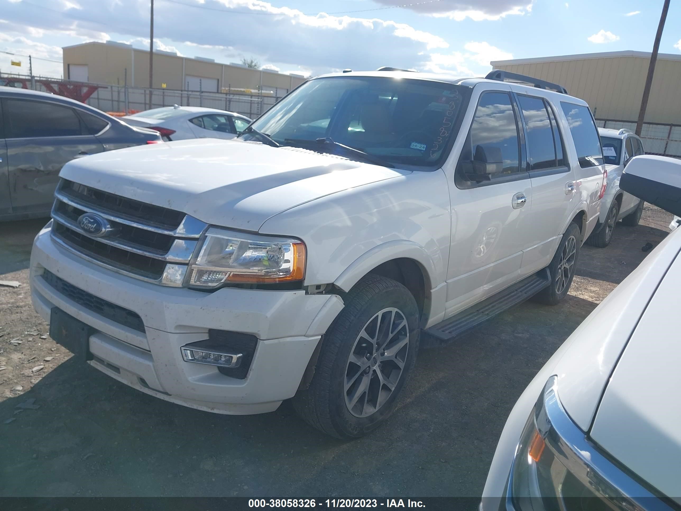 Photo 1 VIN: 1FMJU1HT5HEA82332 - FORD EXPEDITION 