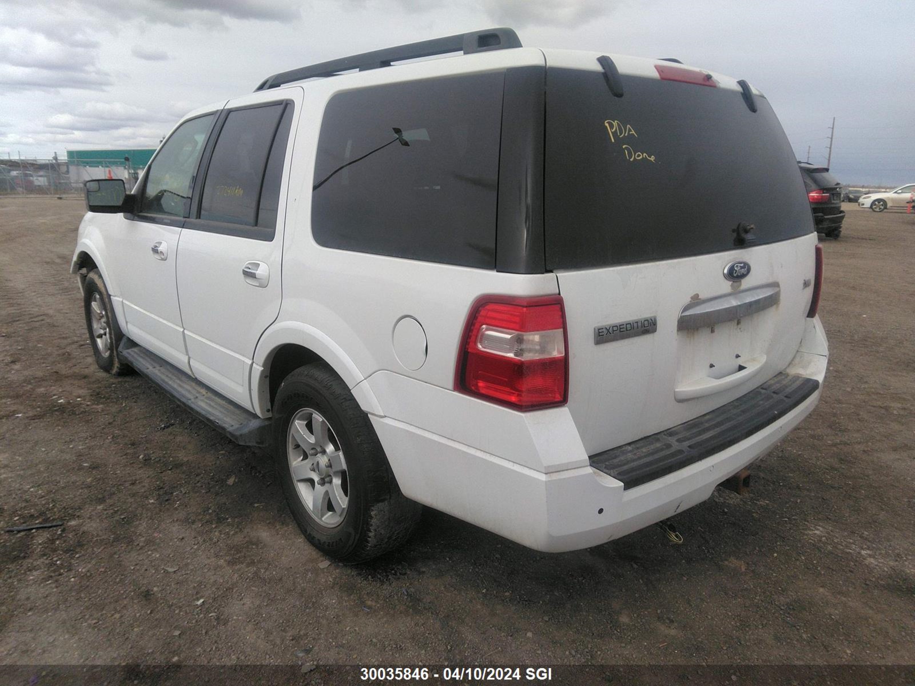 Photo 2 VIN: 1FMJU1J53EEF08347 - FORD EXPEDITION 