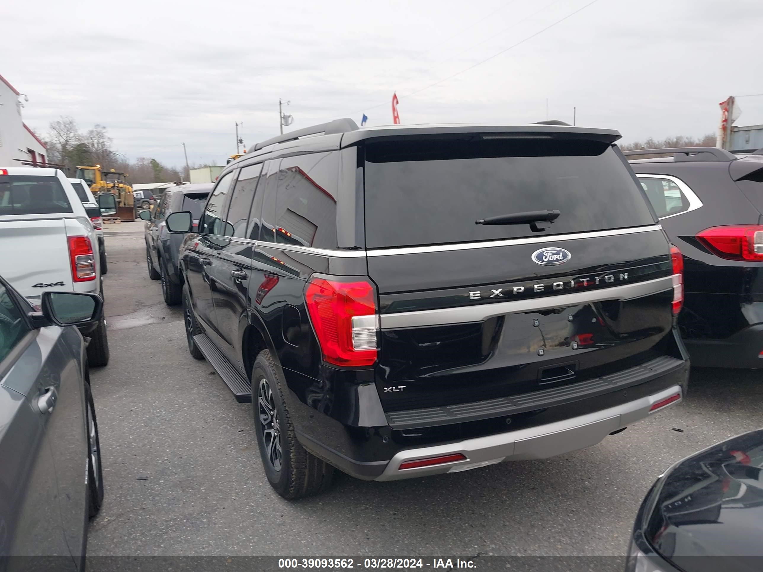 Photo 2 VIN: 1FMJU1J87REA45399 - FORD EXPEDITION 