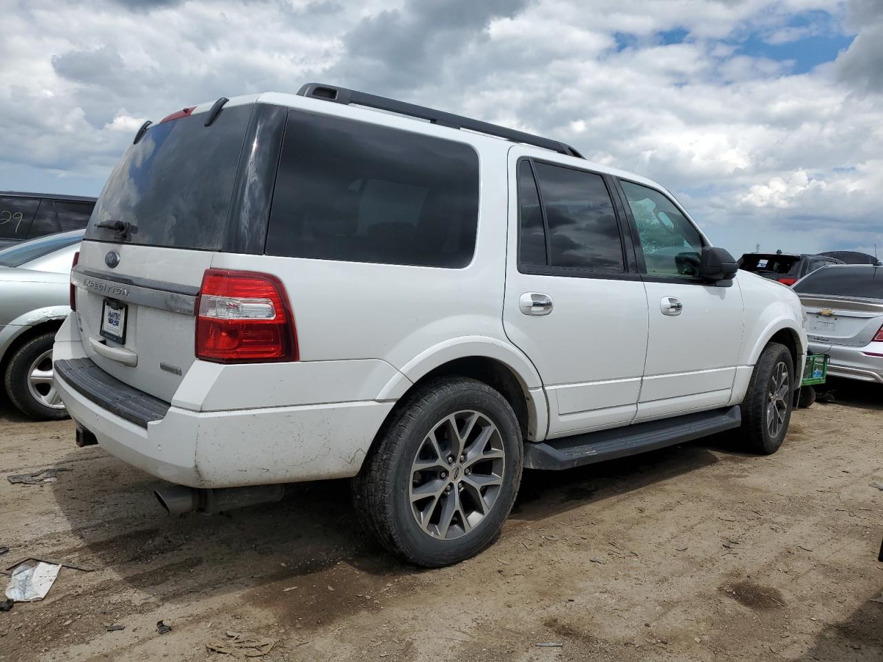 Photo 2 VIN: 1FMJU1JT0GEF56812 - FORD EXPEDITION 