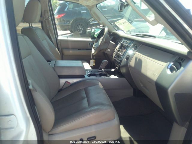 Photo 4 VIN: 1FMJU1K58DEF63874 - FORD EXPEDITION 