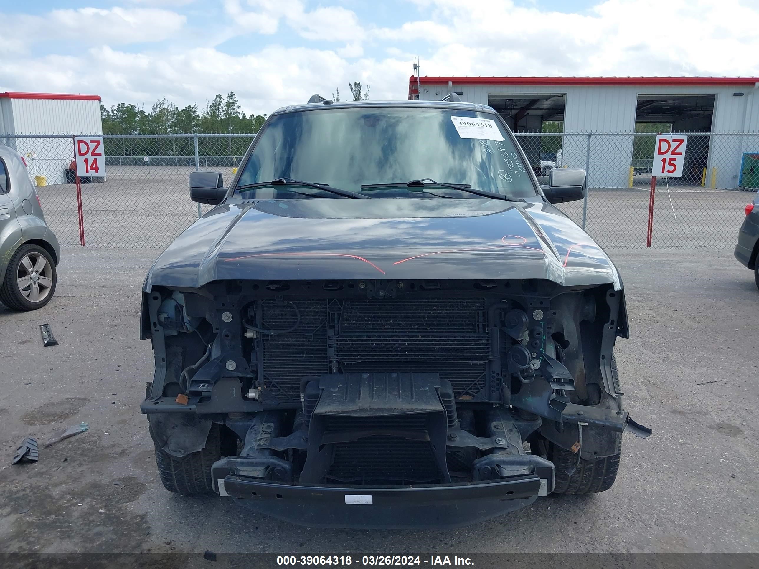 Photo 12 VIN: 1FMJU1KT0FEF10040 - FORD EXPEDITION 