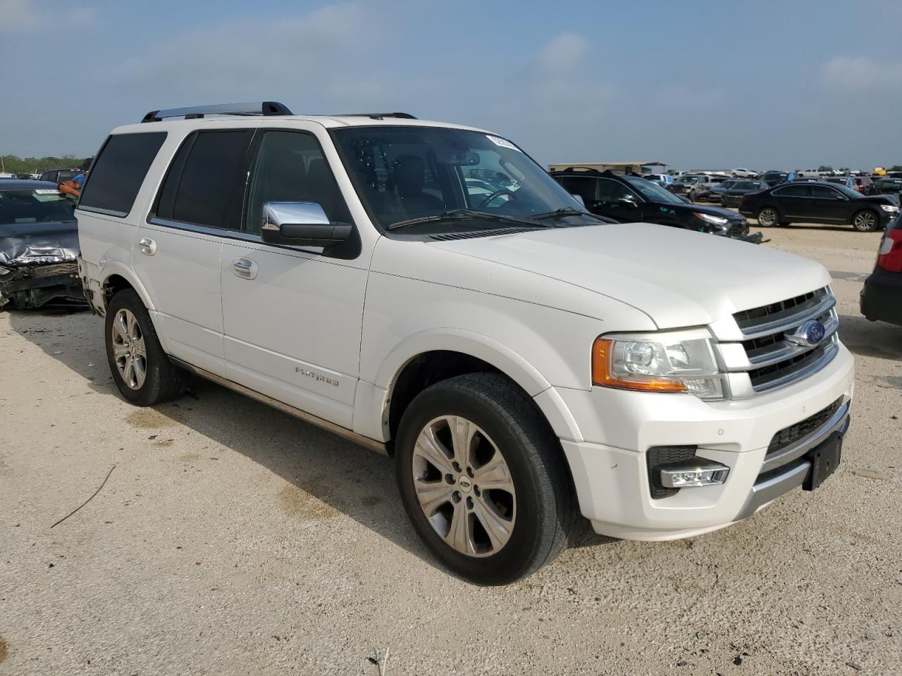 Photo 3 VIN: 1FMJU1LT5FEF23588 - FORD EXPEDITION 