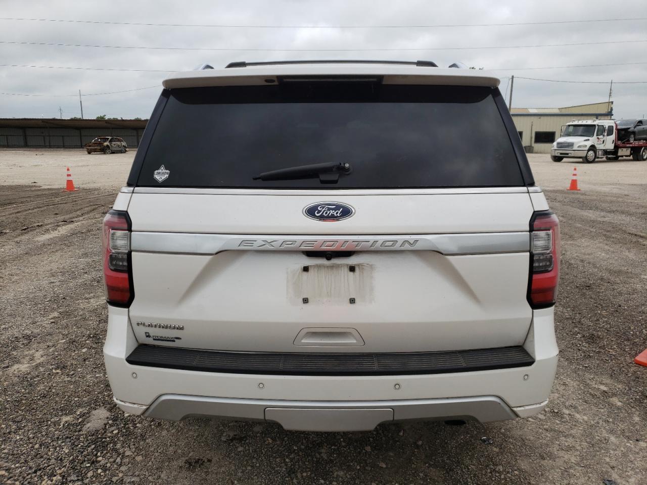 Photo 5 VIN: 1FMJU1LT7JEA04647 - FORD EXPEDITION 