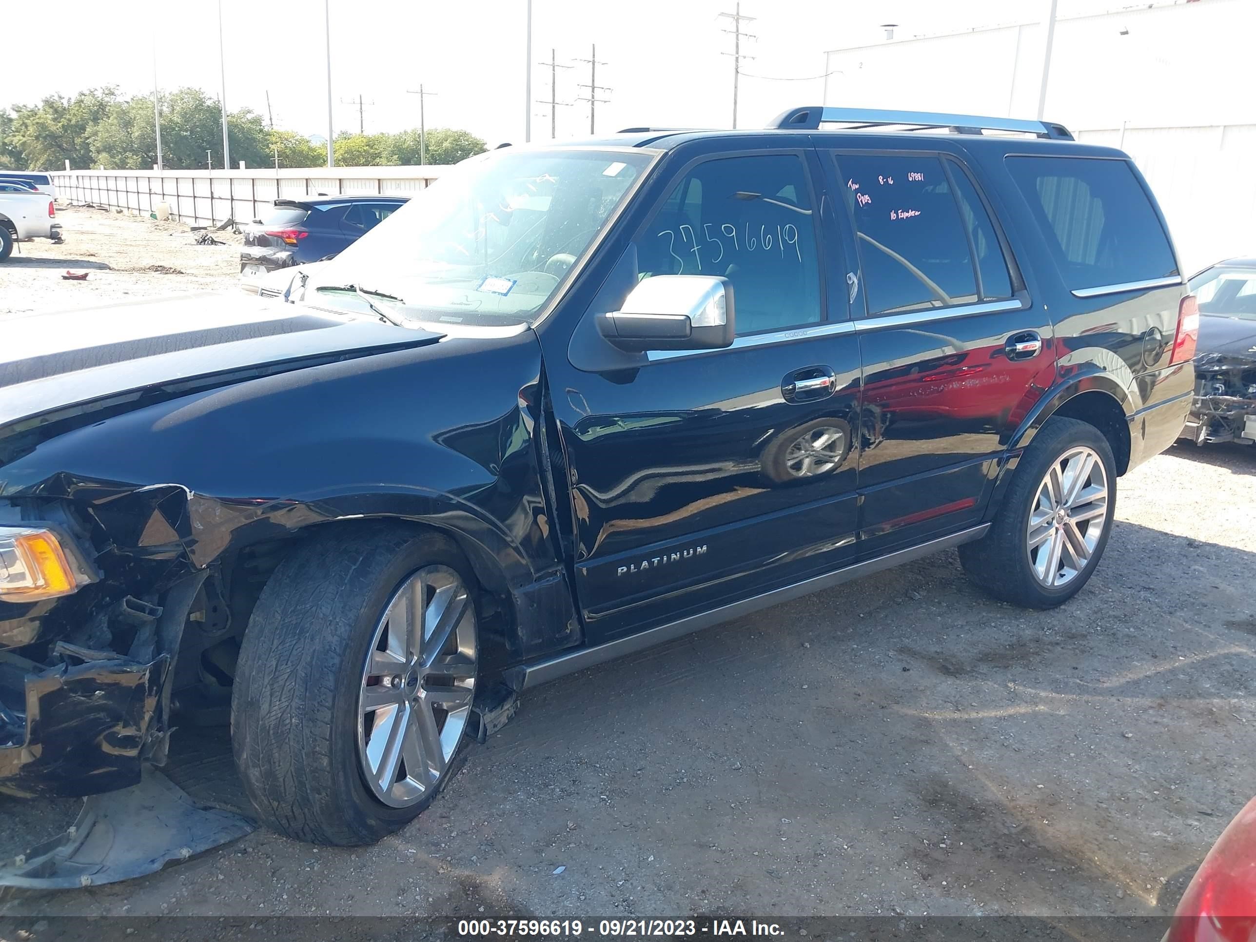 Photo 13 VIN: 1FMJU1LT9GEF20551 - FORD EXPEDITION 