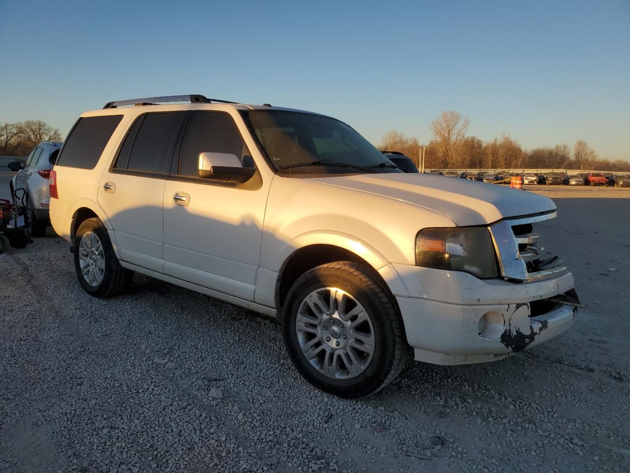 Photo 3 VIN: 1FMJU2A57CEF41242 - FORD EXPEDITION 