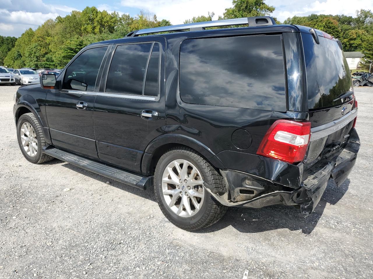 Photo 1 VIN: 1FMJU2AT2GEF54646 - FORD EXPEDITION 