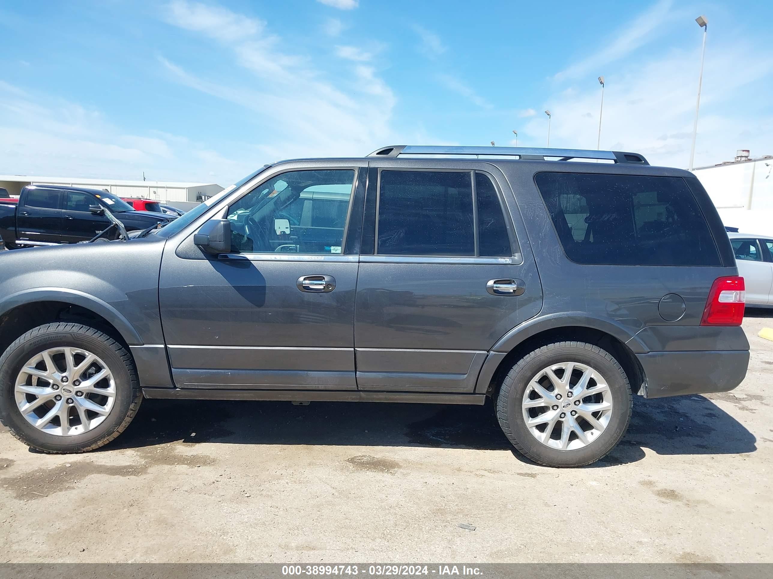 Photo 14 VIN: 1FMJU2AT4HEA03748 - FORD EXPEDITION 