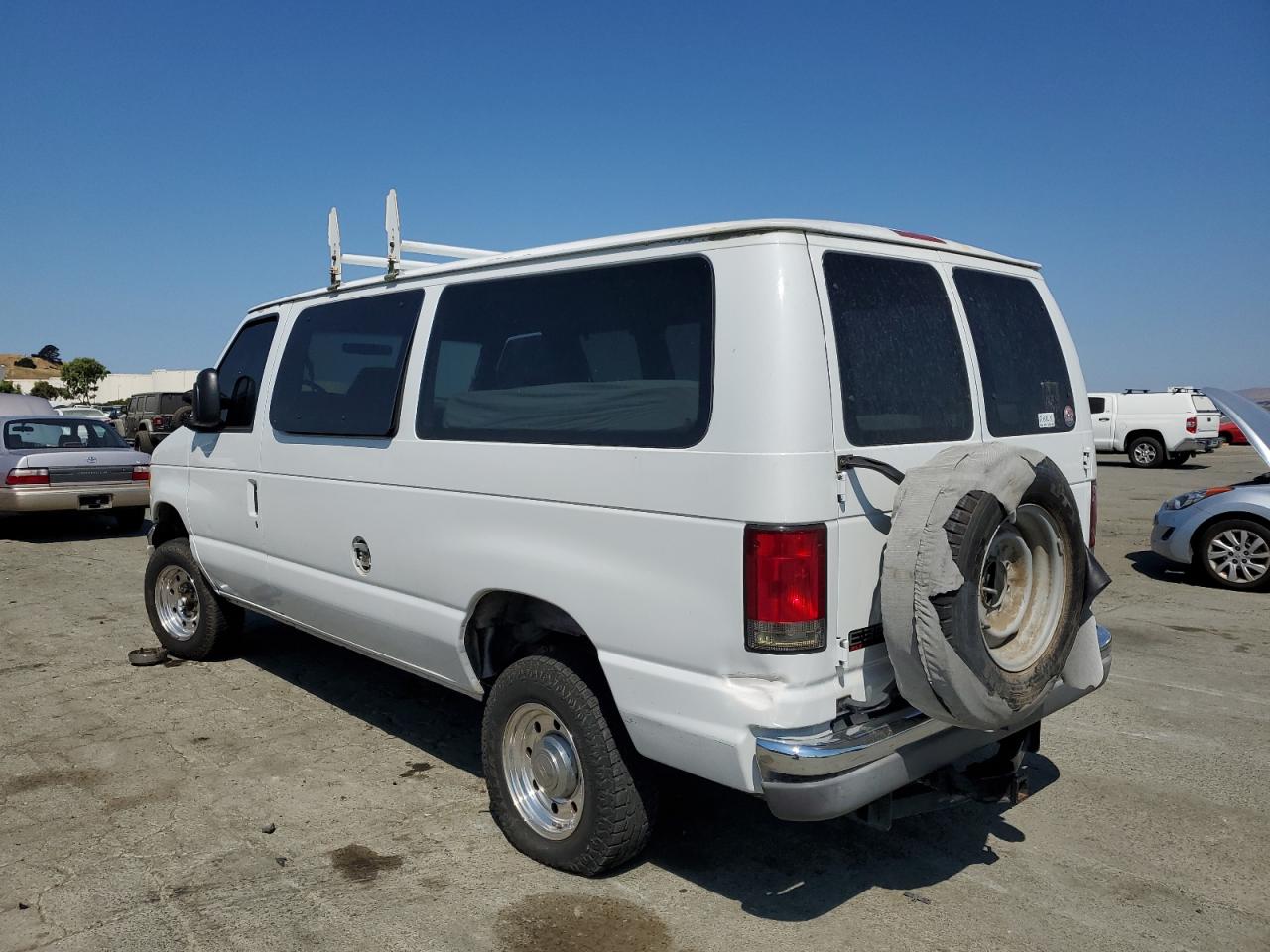 Photo 1 VIN: 1FMNE31L23HB98485 - FORD ECONOLINE 