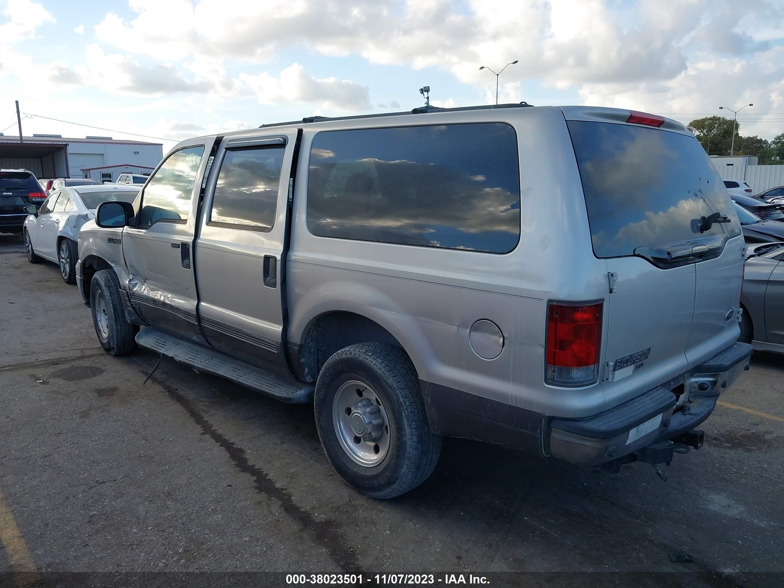 Photo 2 VIN: 1FMNU40L55EA57683 - FORD EXCURSION 