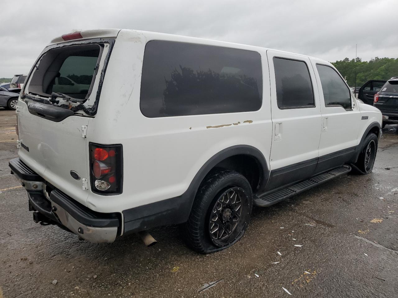 Photo 2 VIN: 1FMNU42SXYED08707 - FORD EXCURSION 