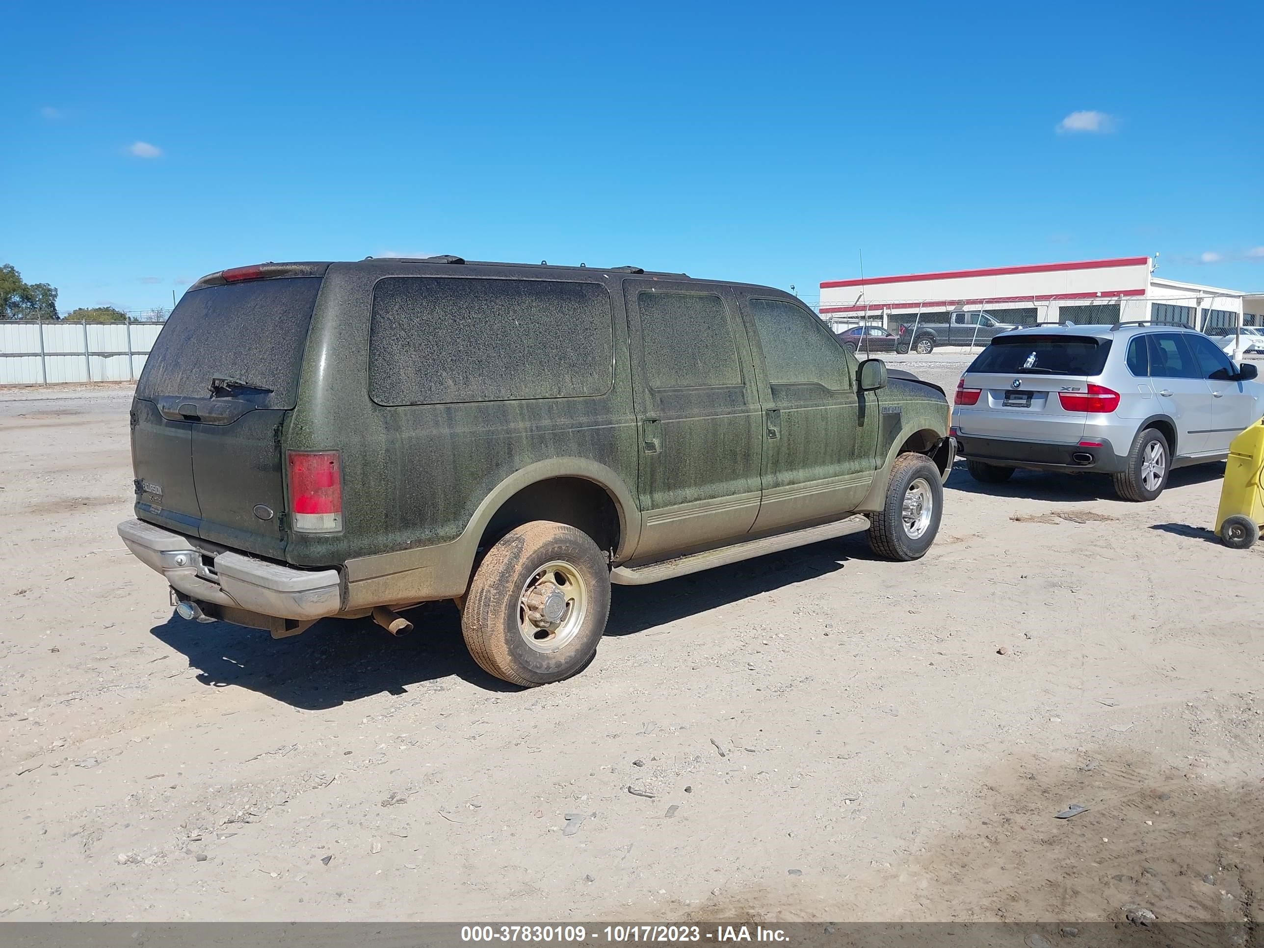 Photo 3 VIN: 1FMNU43S3YEB99912 - FORD EXCURSION 