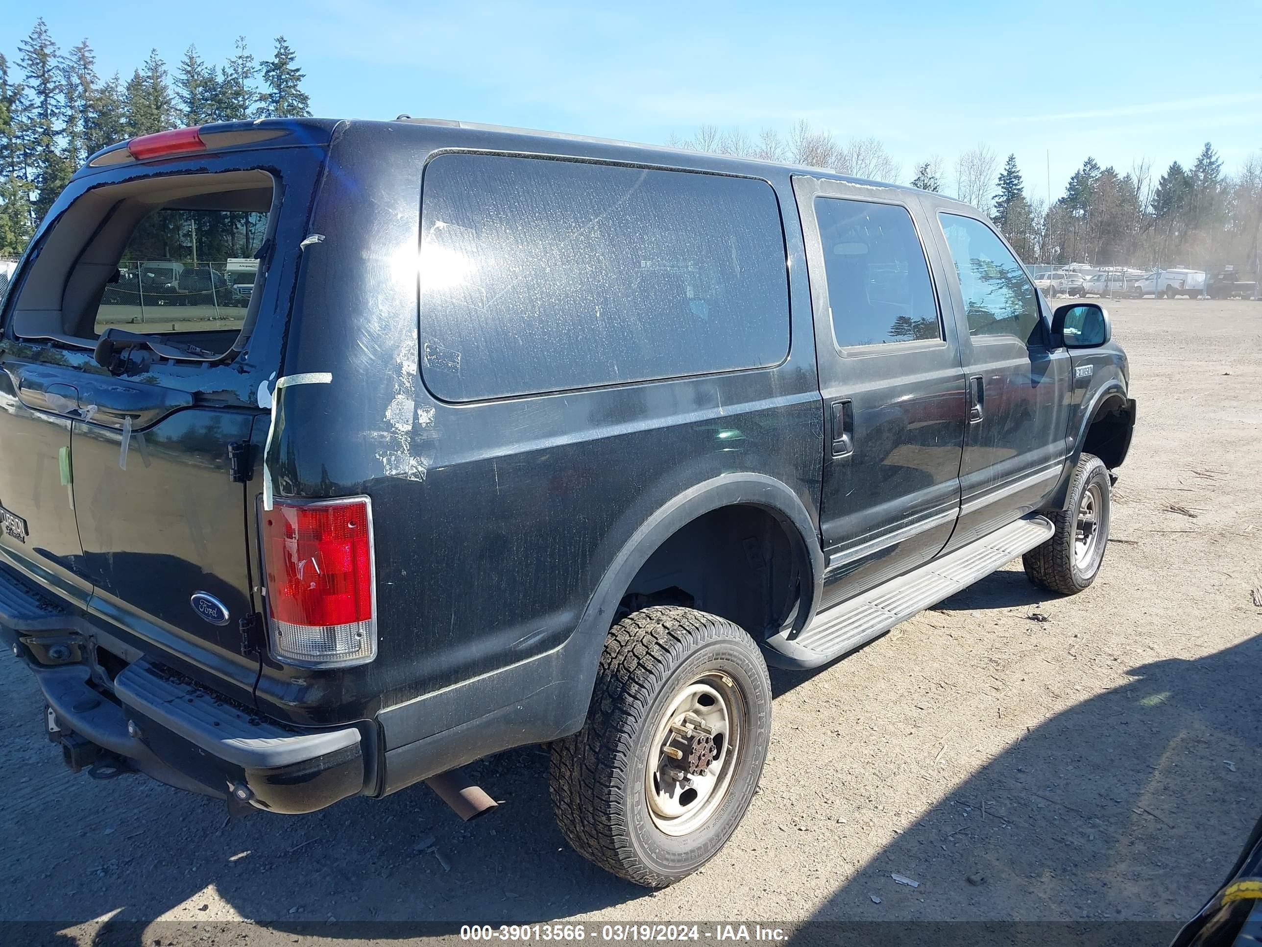 Photo 3 VIN: 1FMNU43S55EB45720 - FORD EXCURSION 