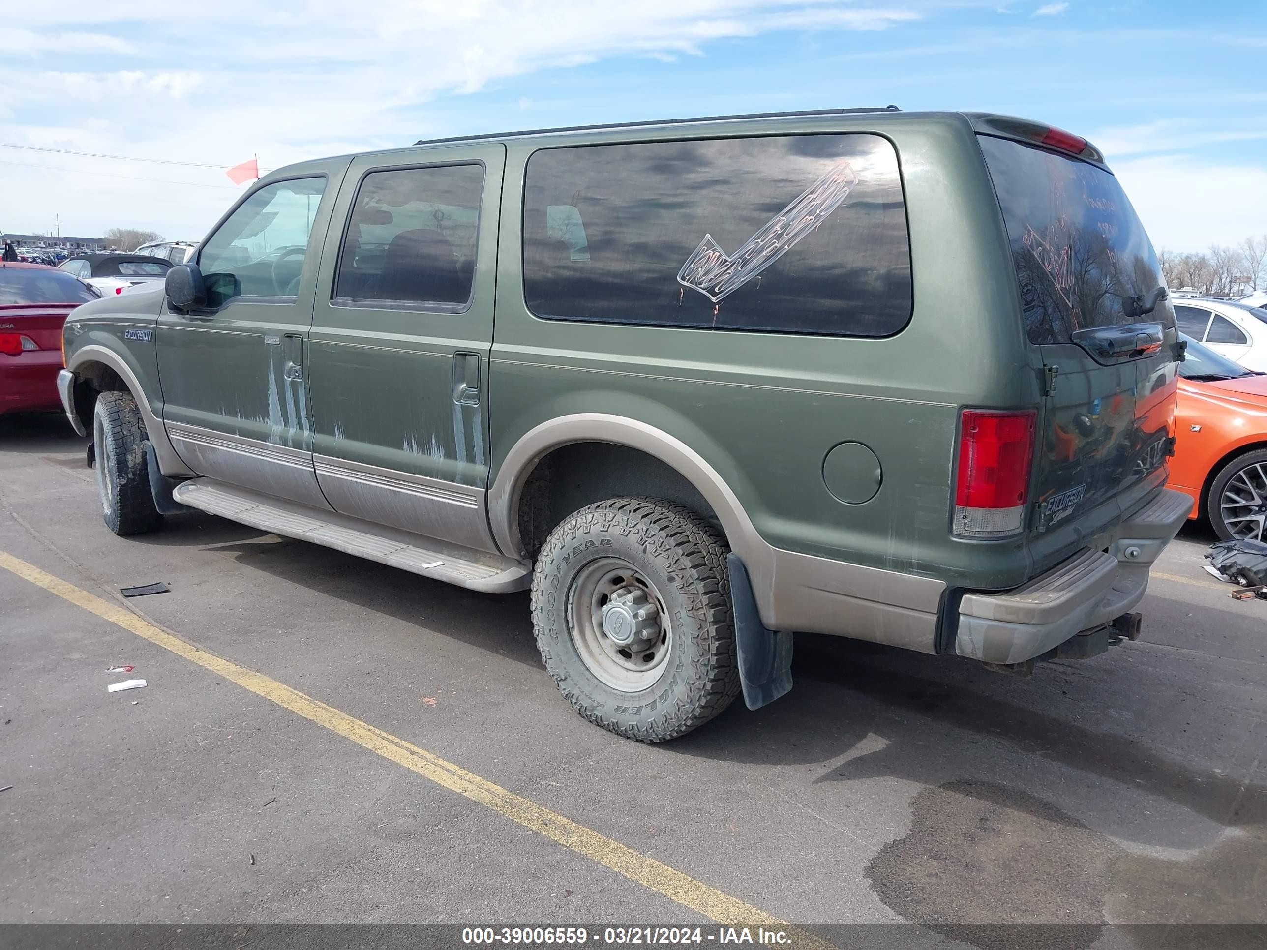 Photo 2 VIN: 1FMNU43S8YEA63775 - FORD EXCURSION 