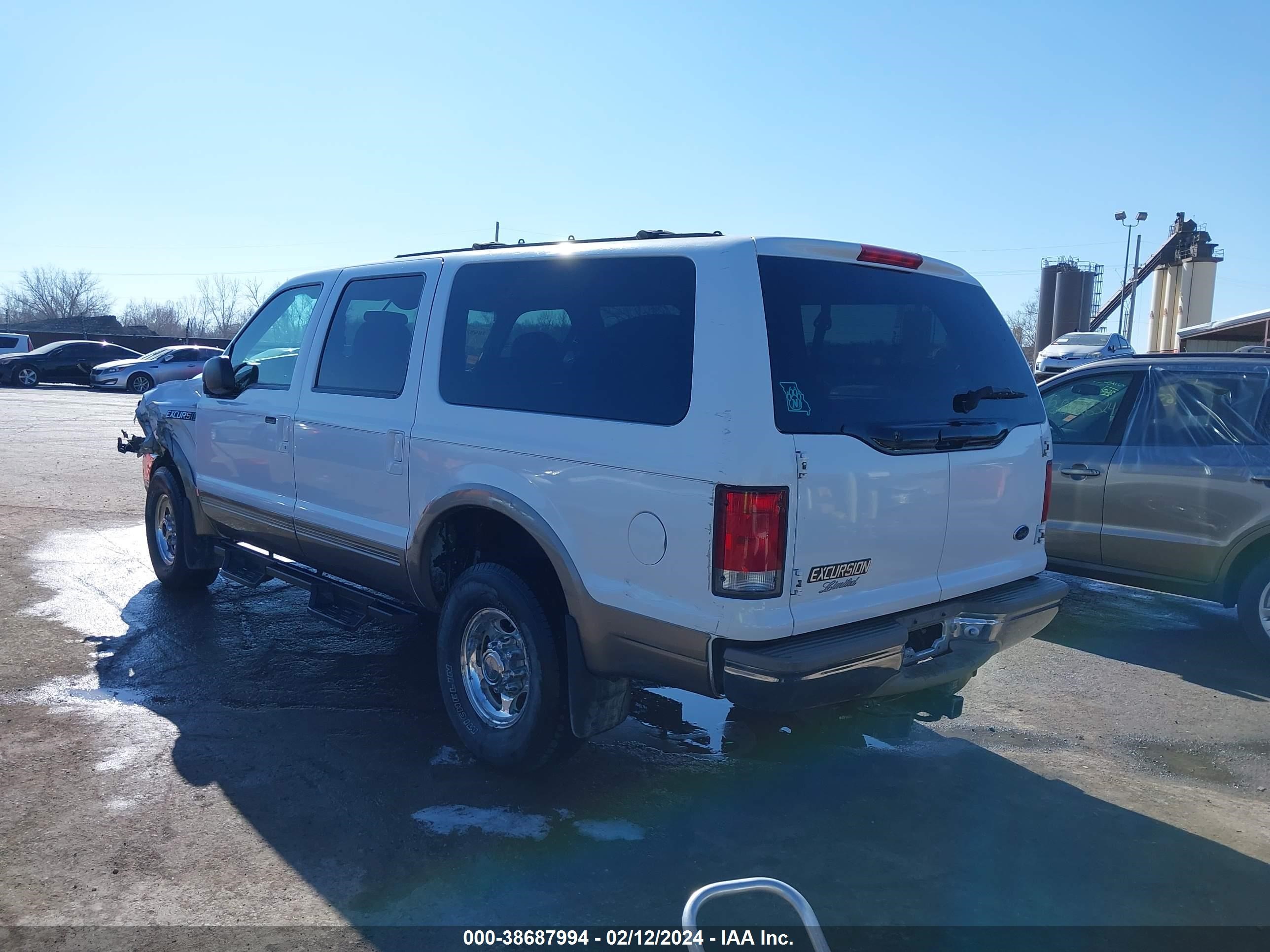 Photo 2 VIN: 1FMNU43S9YEB99879 - FORD EXCURSION 