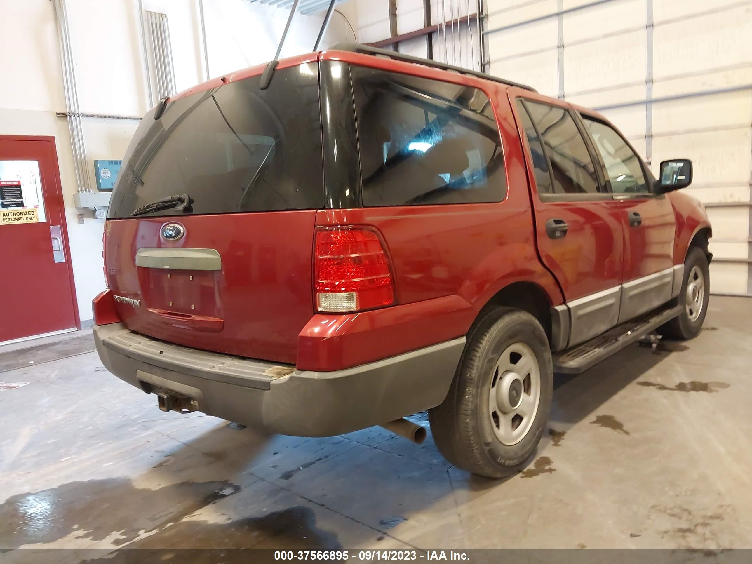 Photo 3 VIN: 1FMPU13595LA63423 - FORD EXPEDITION 