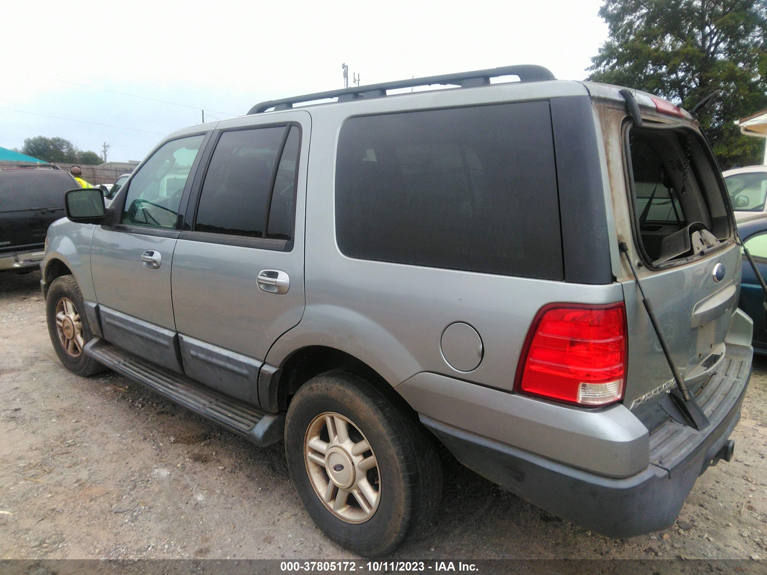 Photo 2 VIN: 1FMPU15526LA62127 - FORD EXPEDITION 