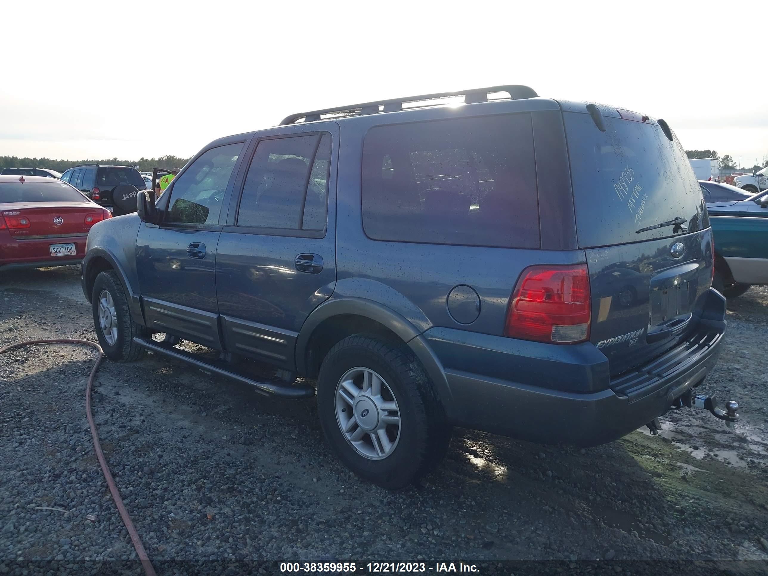 Photo 2 VIN: 1FMPU15545LA98755 - FORD EXPEDITION 