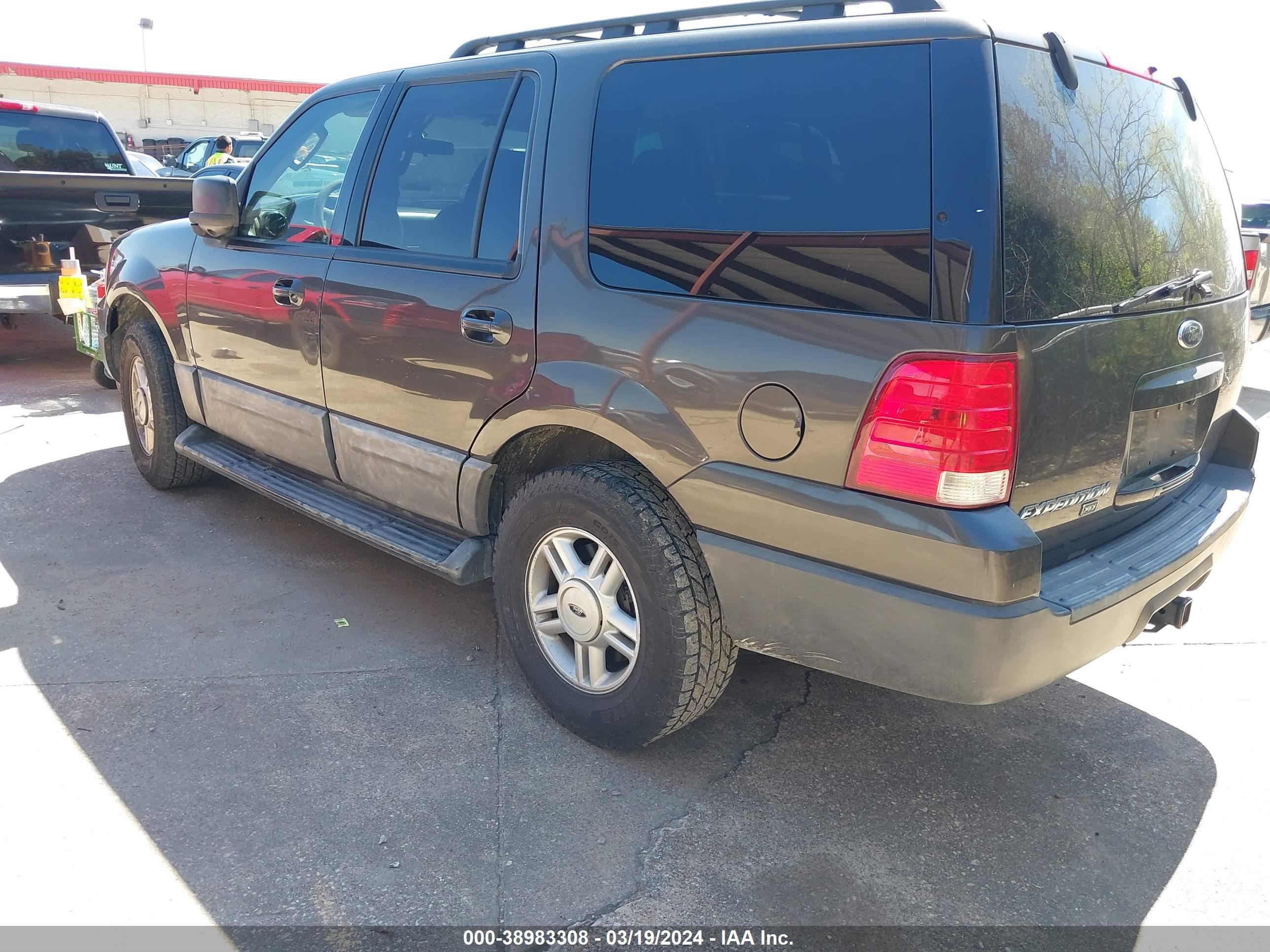 Photo 2 VIN: 1FMPU15546LA57754 - FORD EXPEDITION 