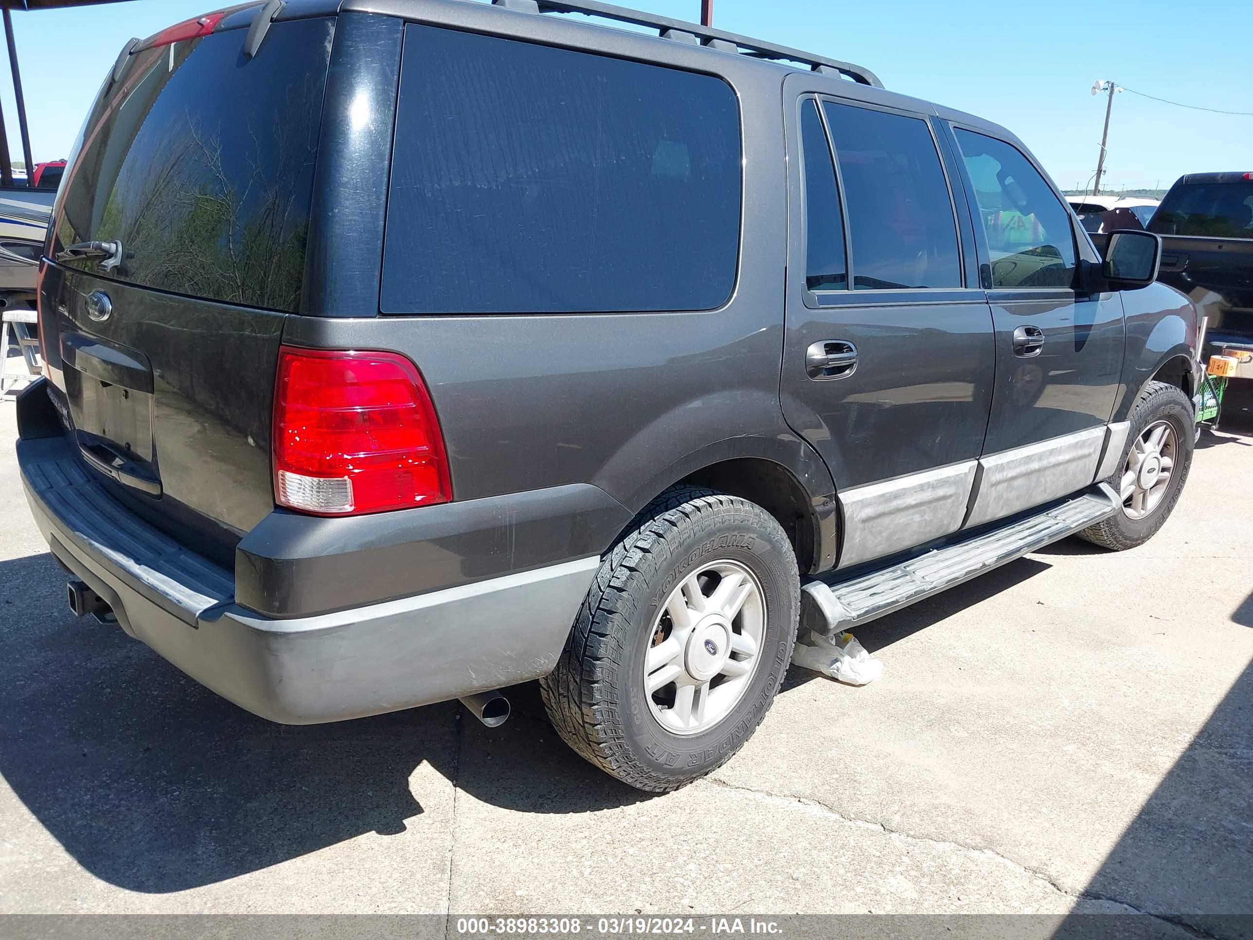 Photo 3 VIN: 1FMPU15546LA57754 - FORD EXPEDITION 