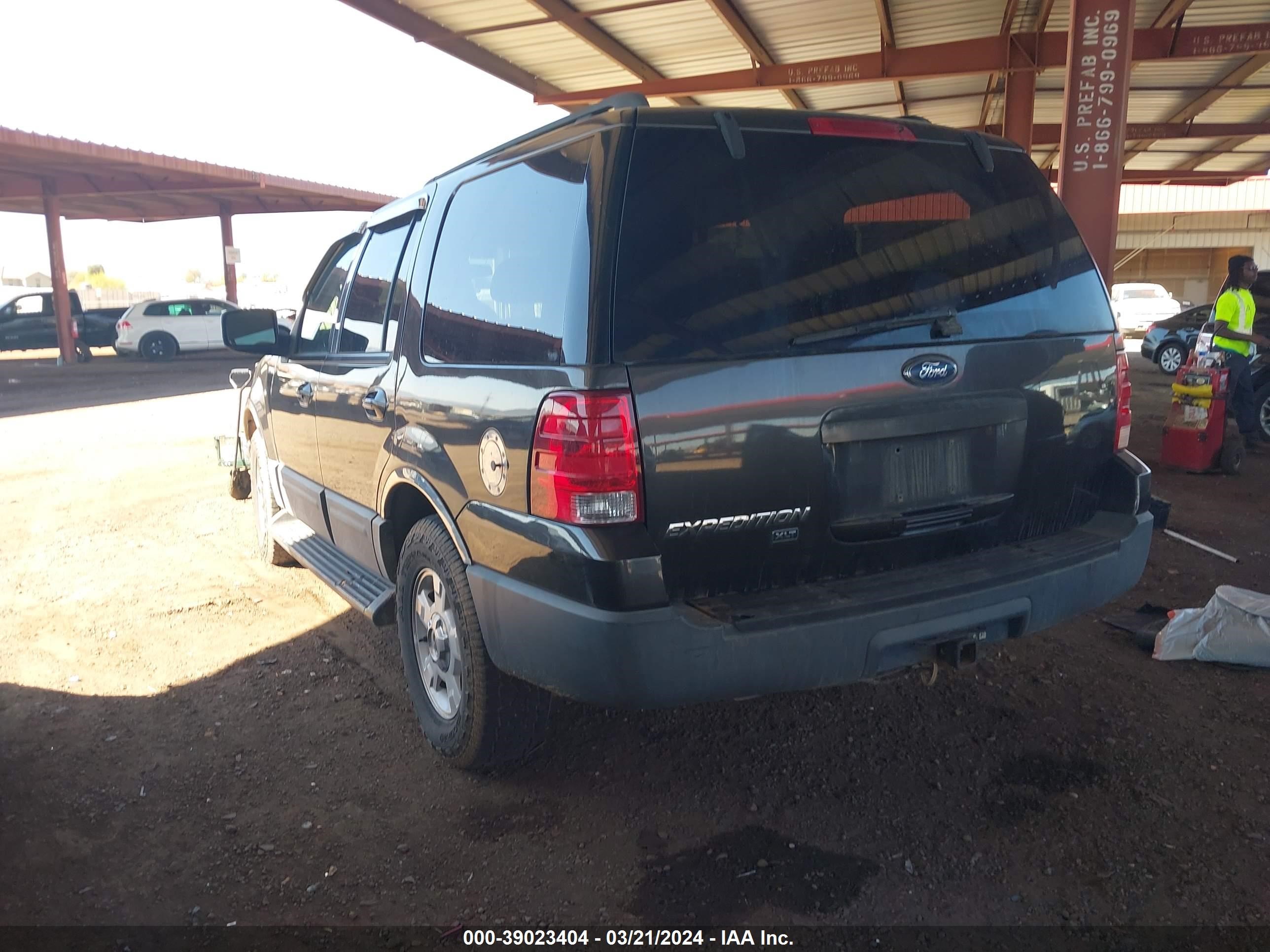 Photo 2 VIN: 1FMPU15546LA67457 - FORD EXPEDITION 