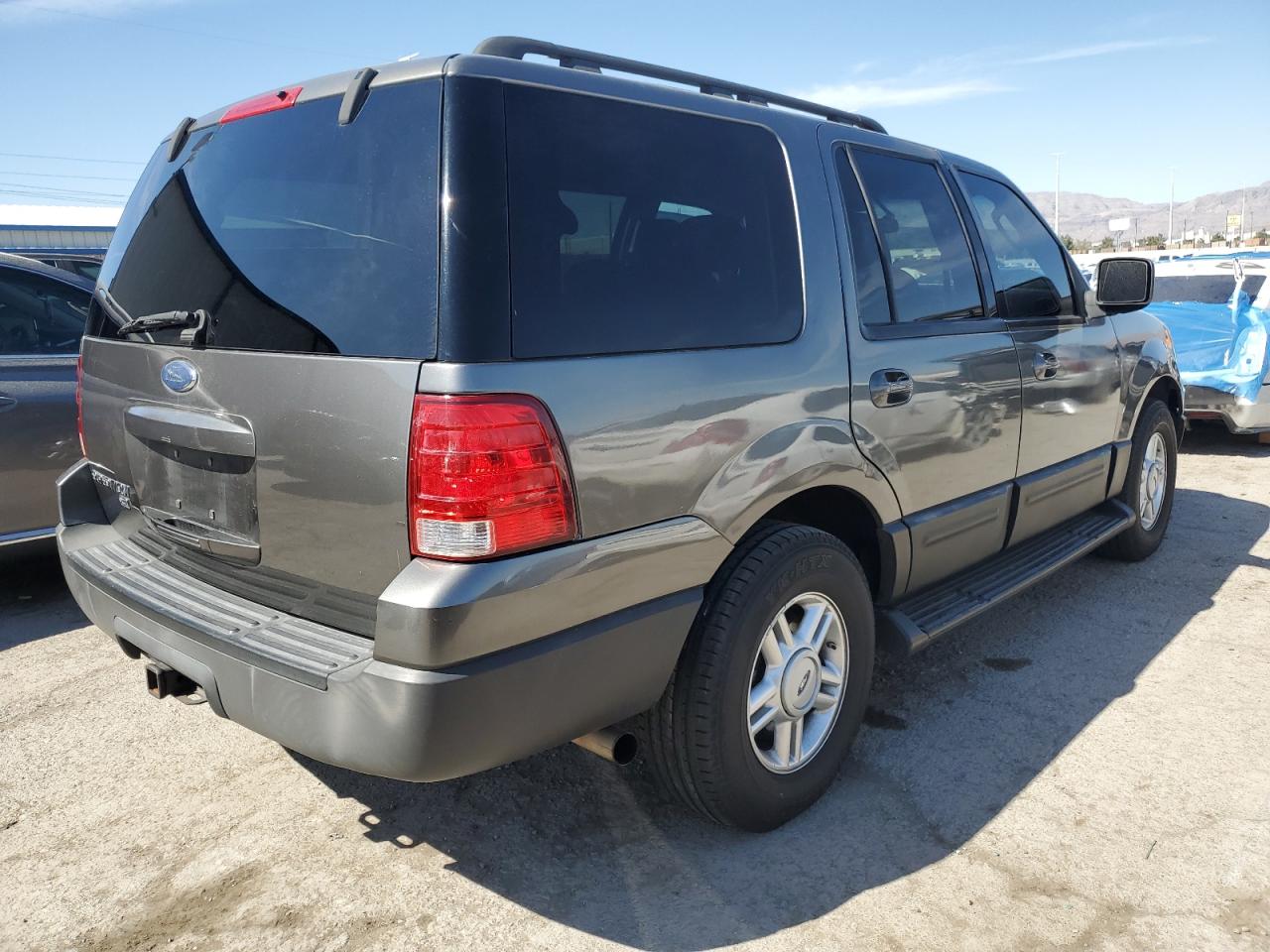 Photo 2 VIN: 1FMPU15575LA01497 - FORD EXPEDITION 