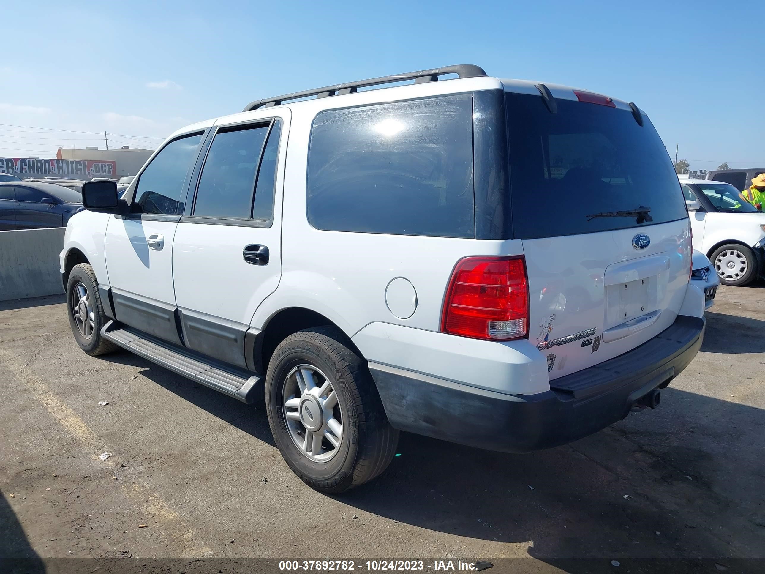 Photo 2 VIN: 1FMPU15586LA61595 - FORD EXPEDITION 