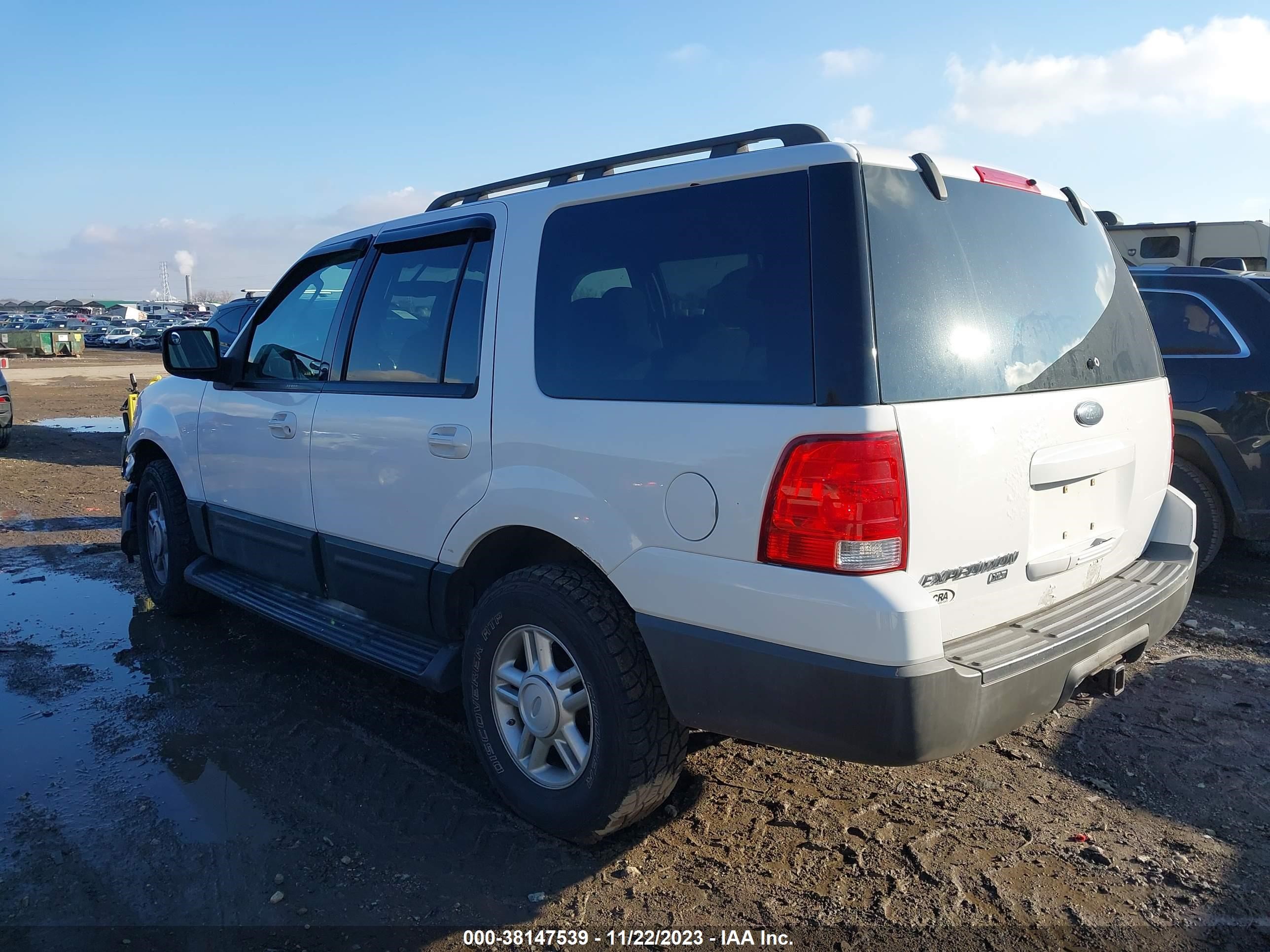 Photo 2 VIN: 1FMPU16576LA99964 - FORD EXPEDITION 