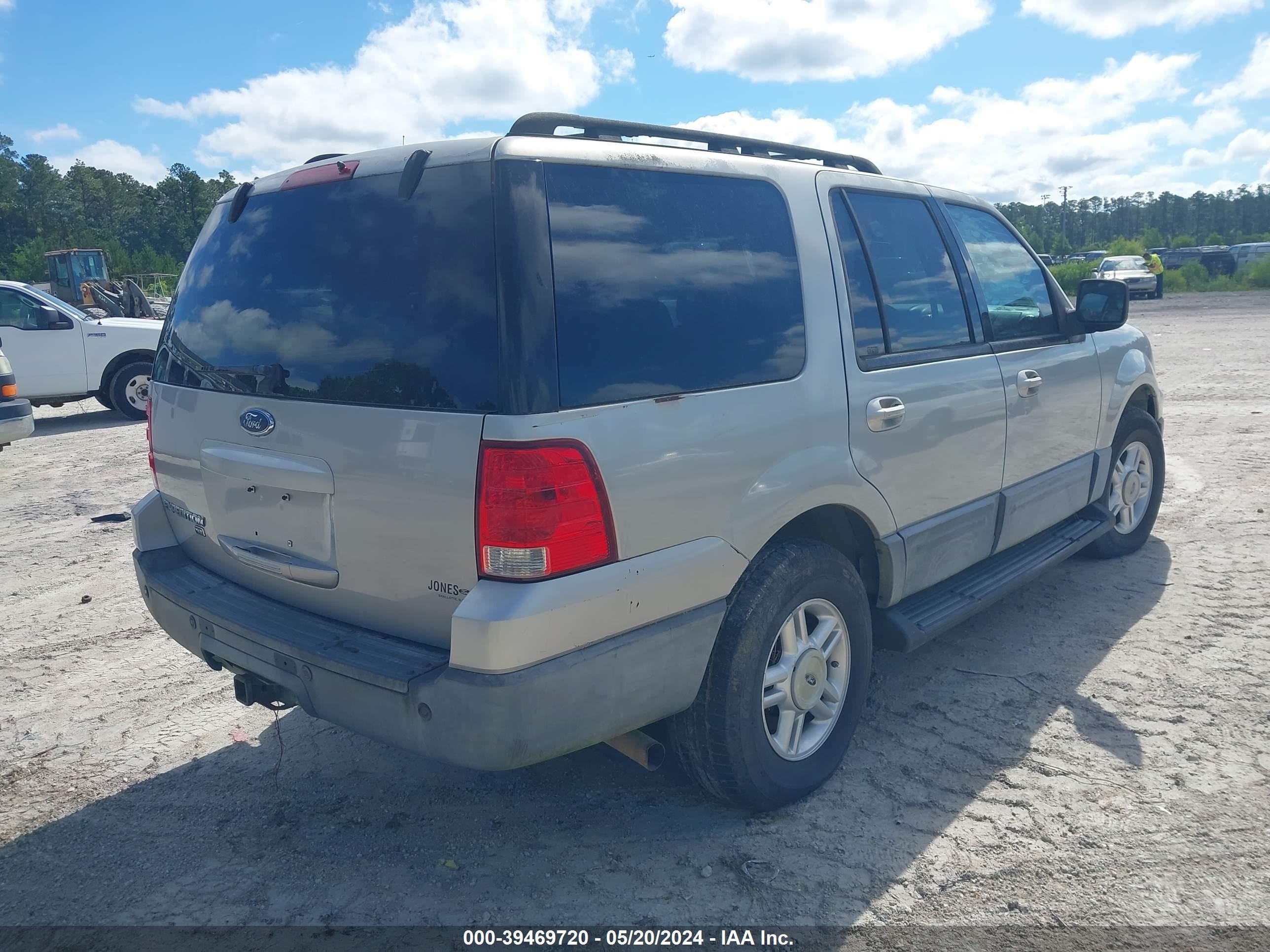 Photo 3 VIN: 1FMPU16586LA31897 - FORD EXPEDITION 