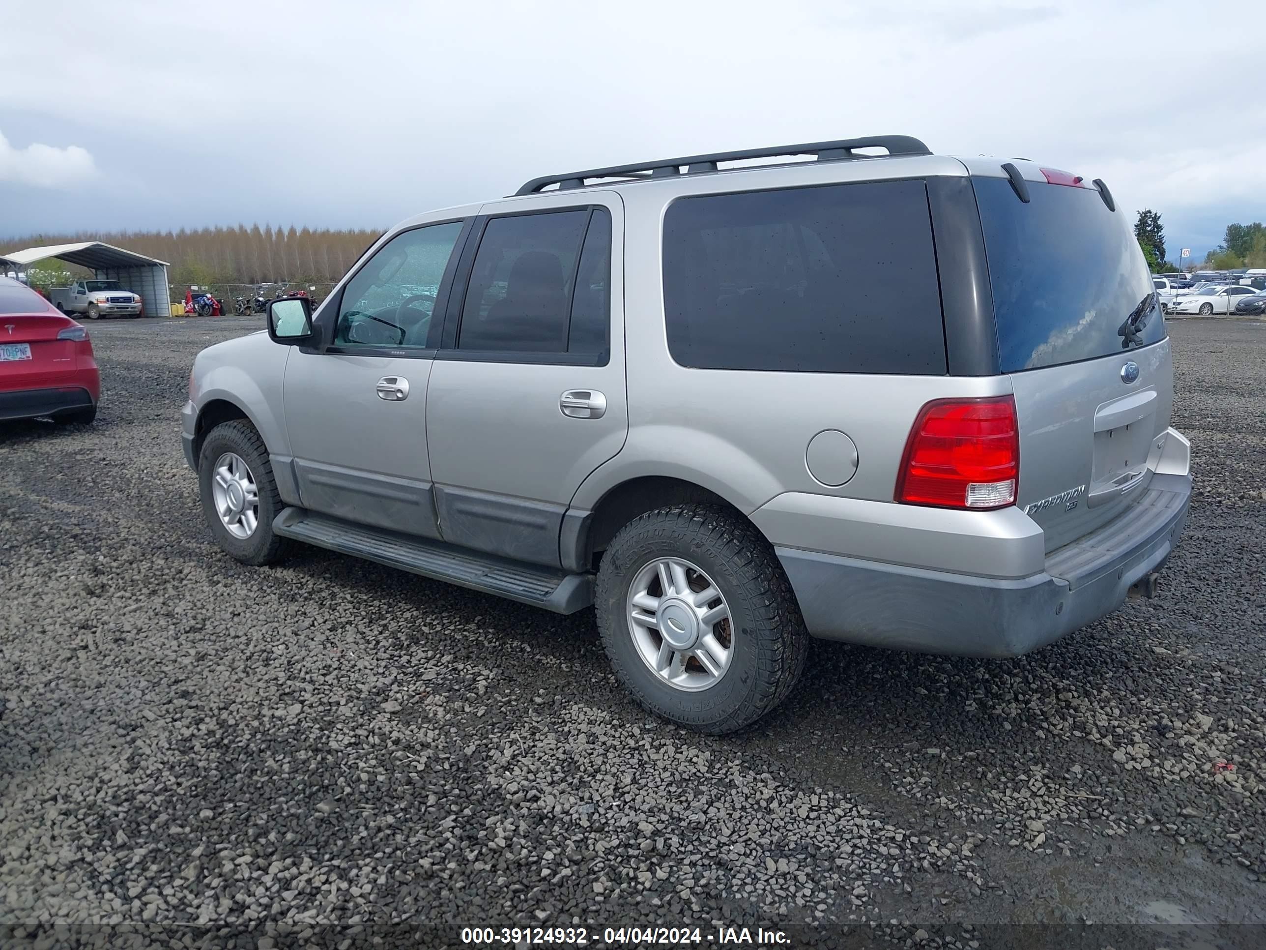 Photo 2 VIN: 1FMPU16596LA94152 - FORD EXPEDITION 