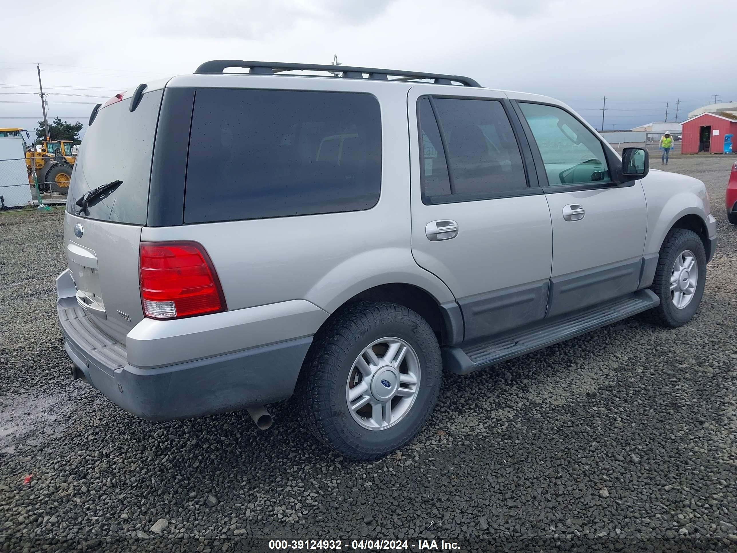 Photo 3 VIN: 1FMPU16596LA94152 - FORD EXPEDITION 