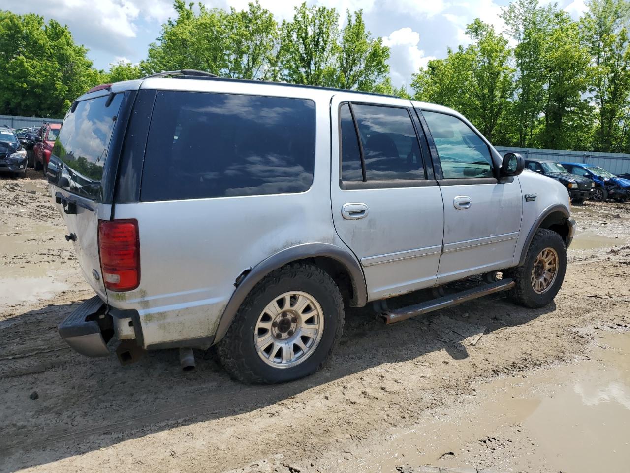 Photo 2 VIN: 1FMPU16L21LA04489 - FORD EXPEDITION 