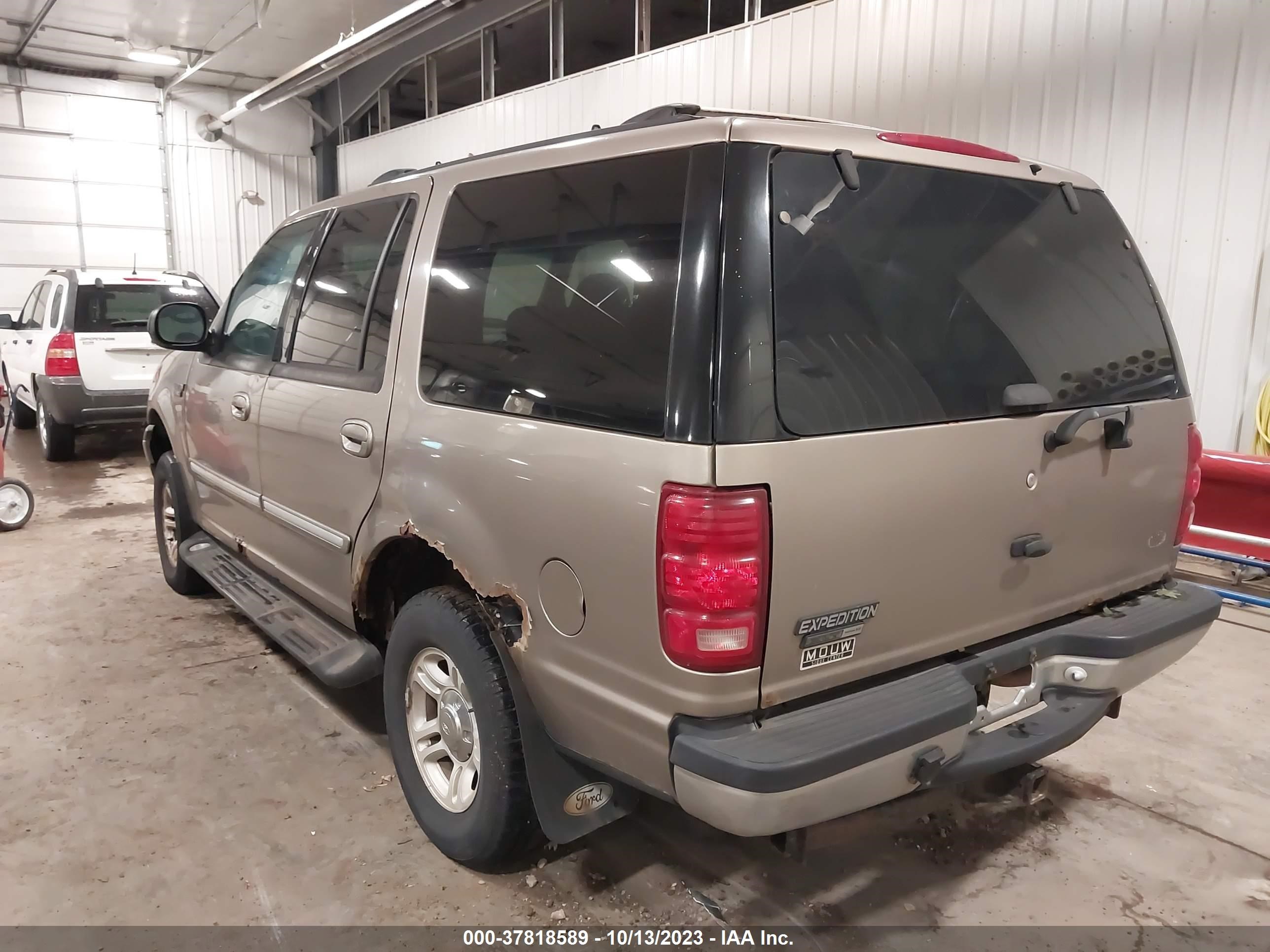 Photo 2 VIN: 1FMPU16L61LB75620 - FORD EXPEDITION 