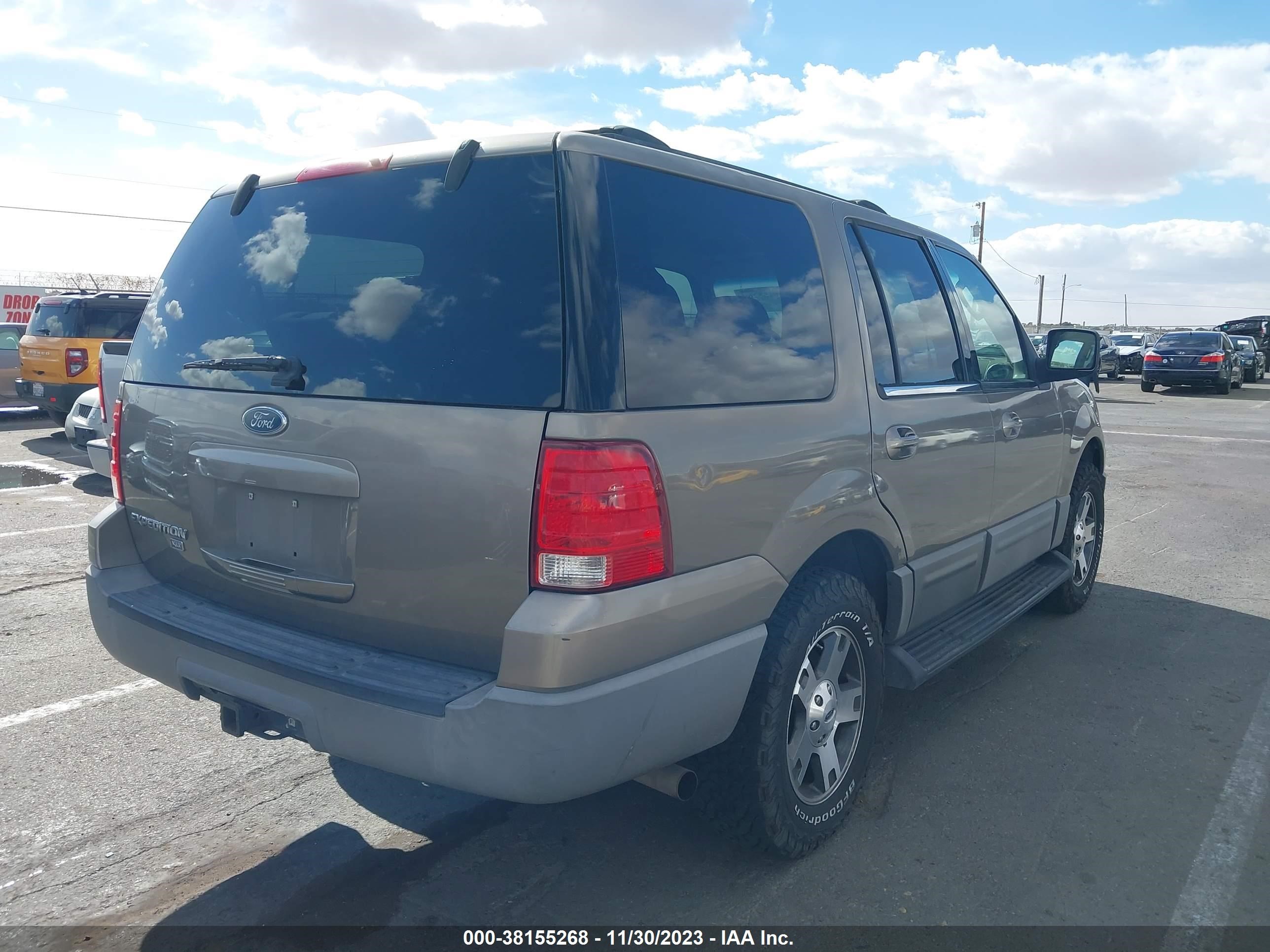 Photo 3 VIN: 1FMPU16L63LA79876 - FORD EXPEDITION 