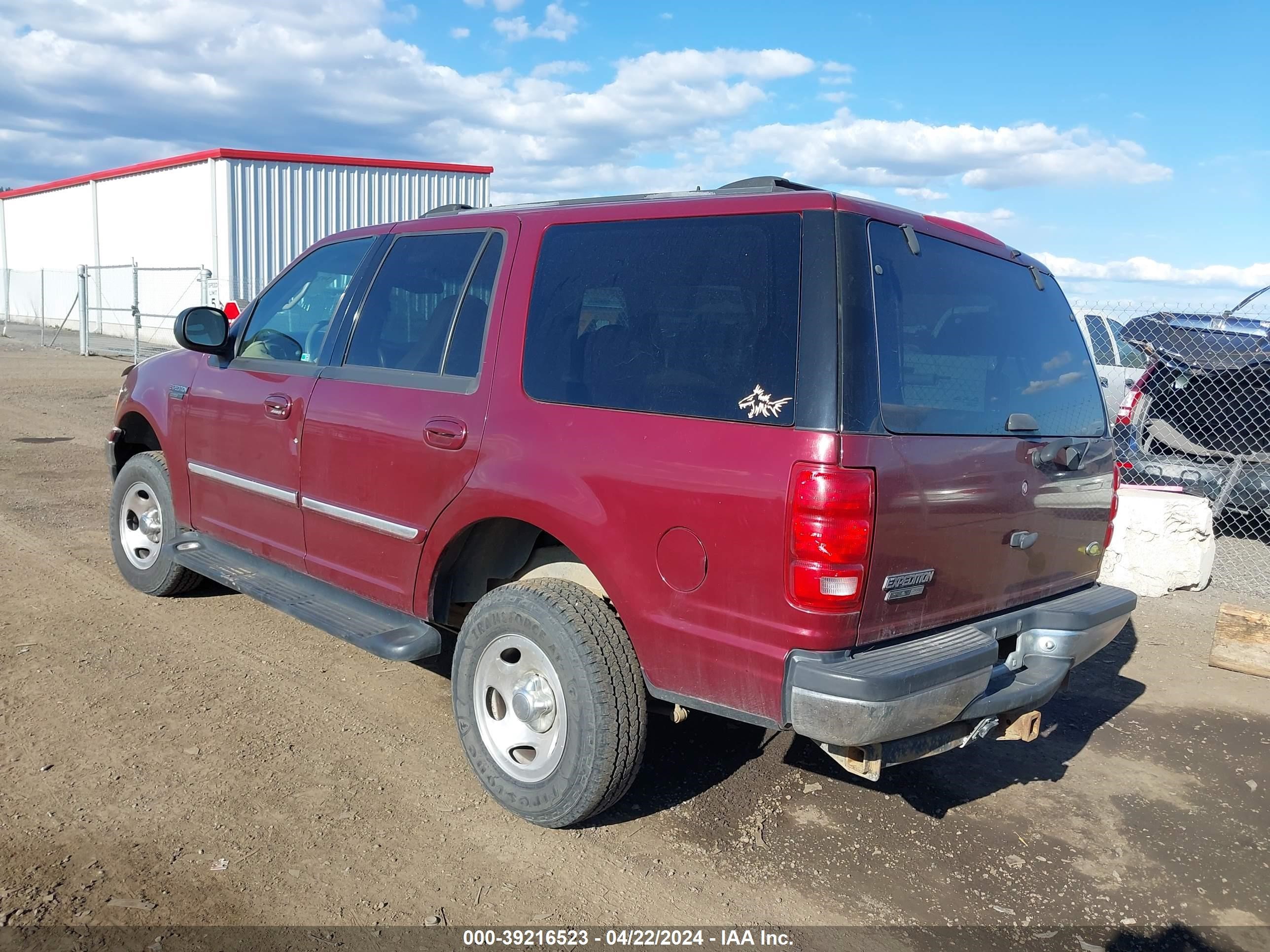 Photo 2 VIN: 1FMPU16LXYLA27688 - FORD EXPEDITION 