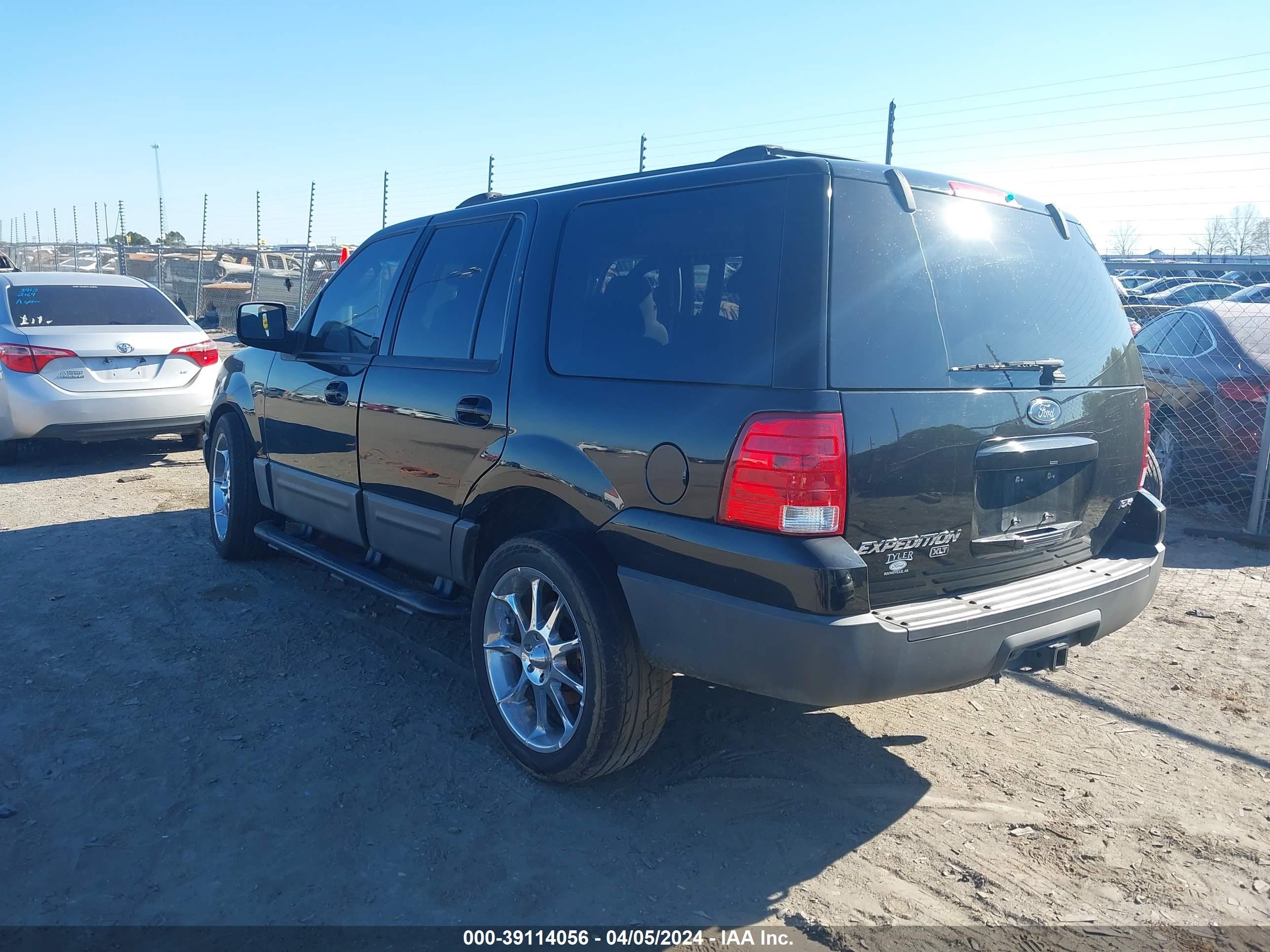 Photo 2 VIN: 1FMPU16XL3LB16234 - FORD EXPEDITION 