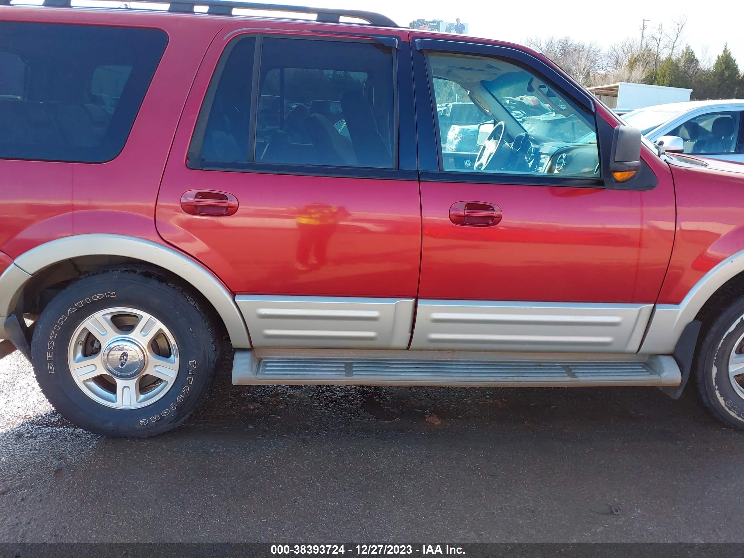 Photo 11 VIN: 1FMPU17515LA18275 - FORD EXPEDITION 