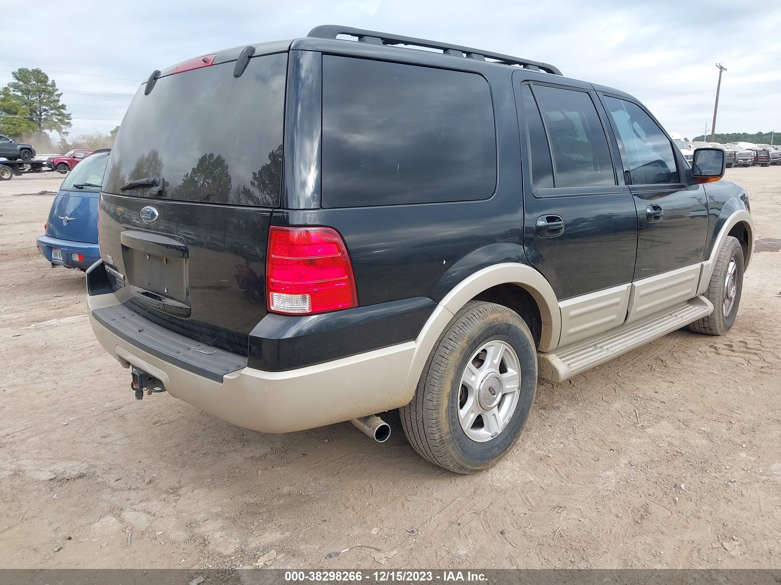 Photo 3 VIN: 1FMPU17545LA69883 - FORD EXPEDITION 