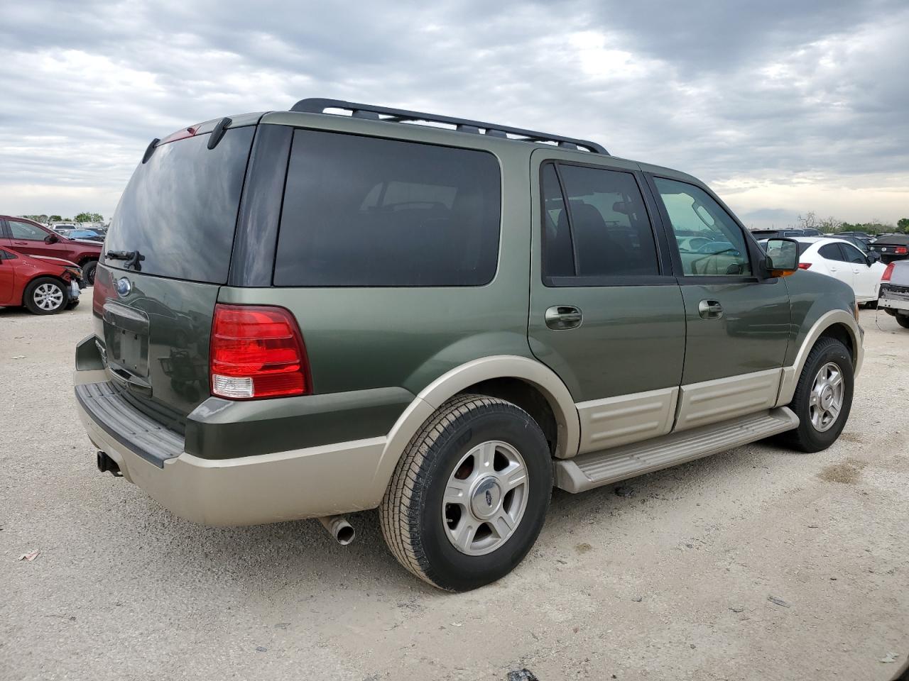 Photo 2 VIN: 1FMPU17575LA02999 - FORD EXPEDITION 