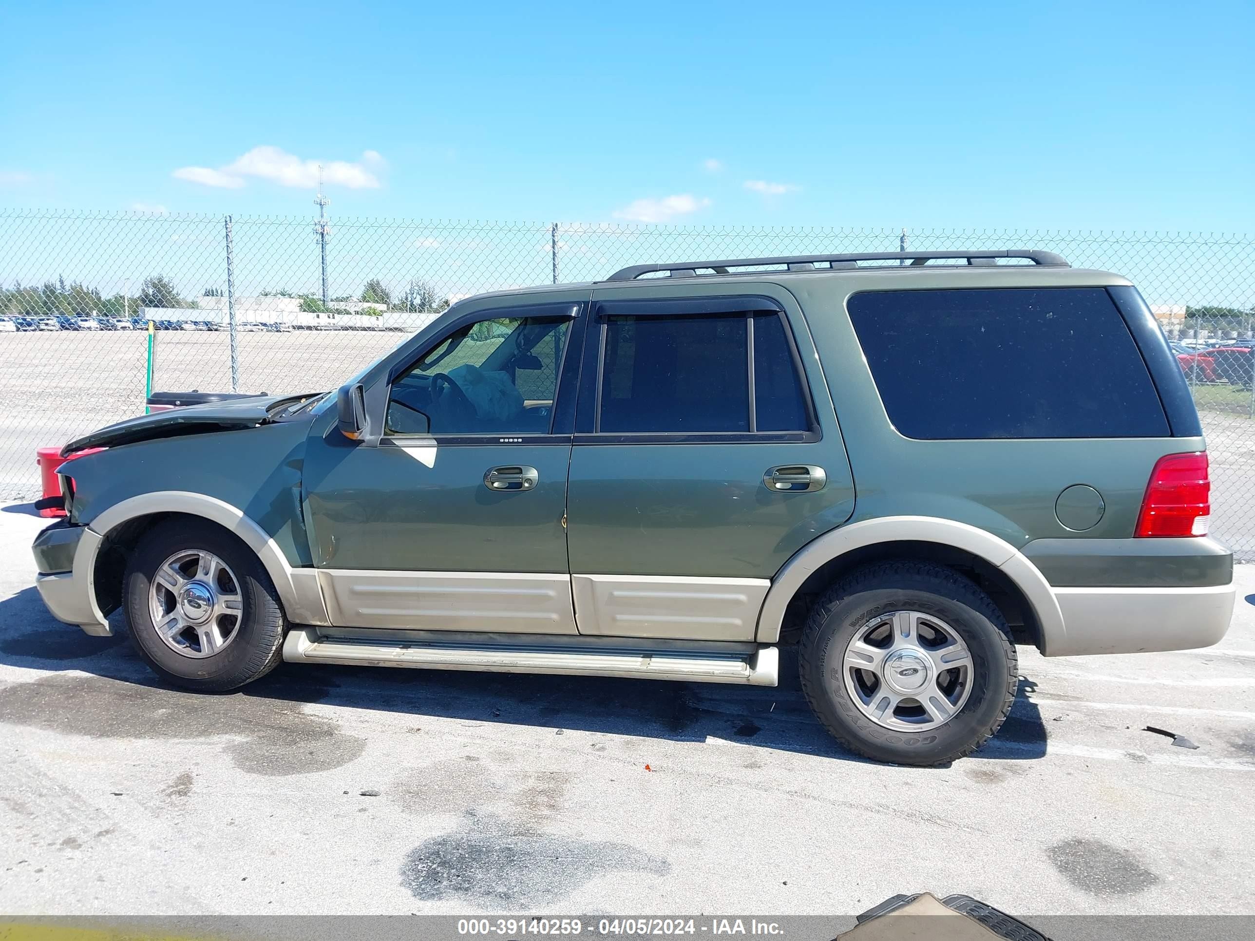 Photo 14 VIN: 1FMPU17595LA30657 - FORD EXPEDITION 