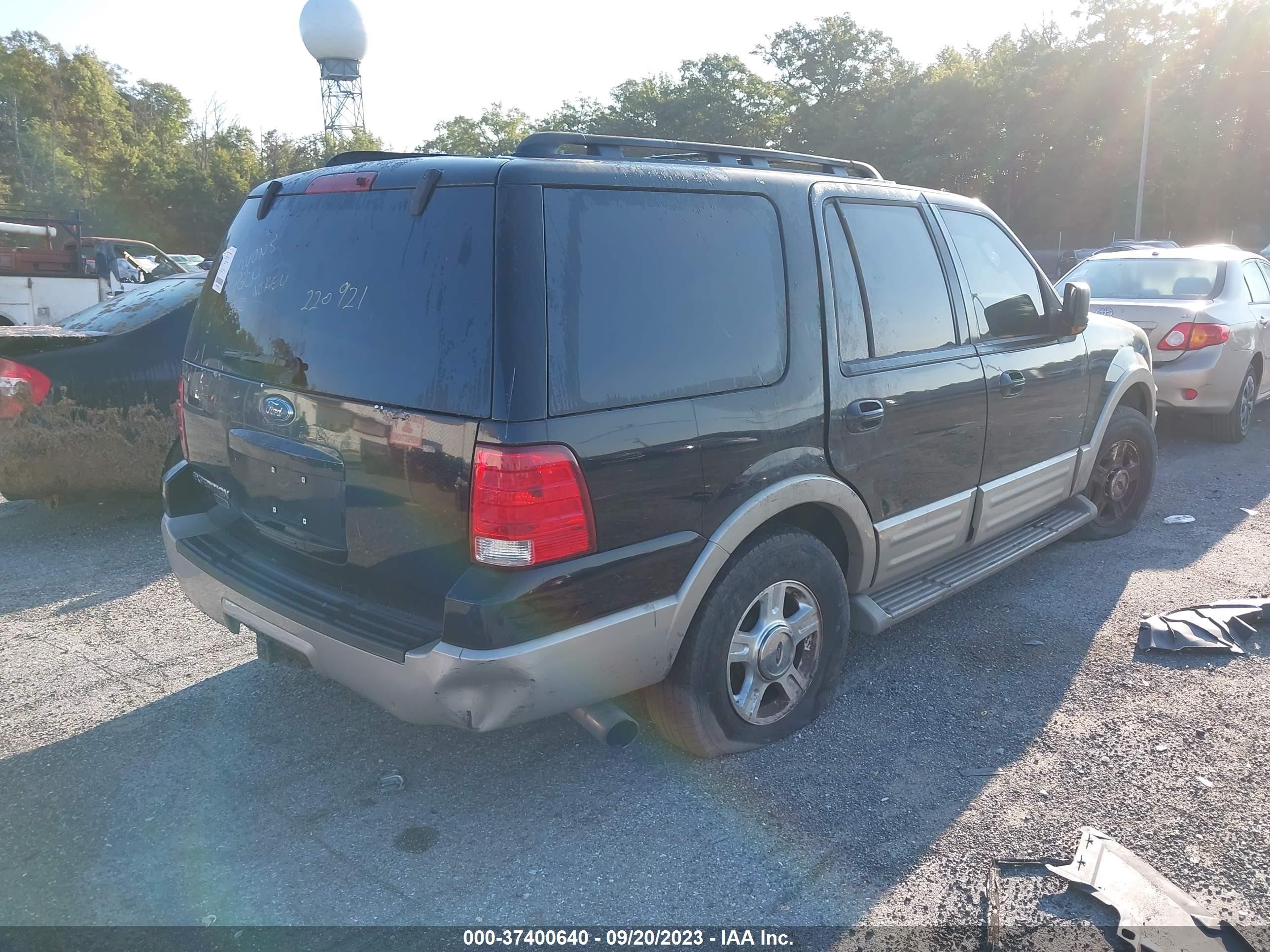 Photo 3 VIN: 1FMPU18535LA56279 - FORD EXPEDITION 