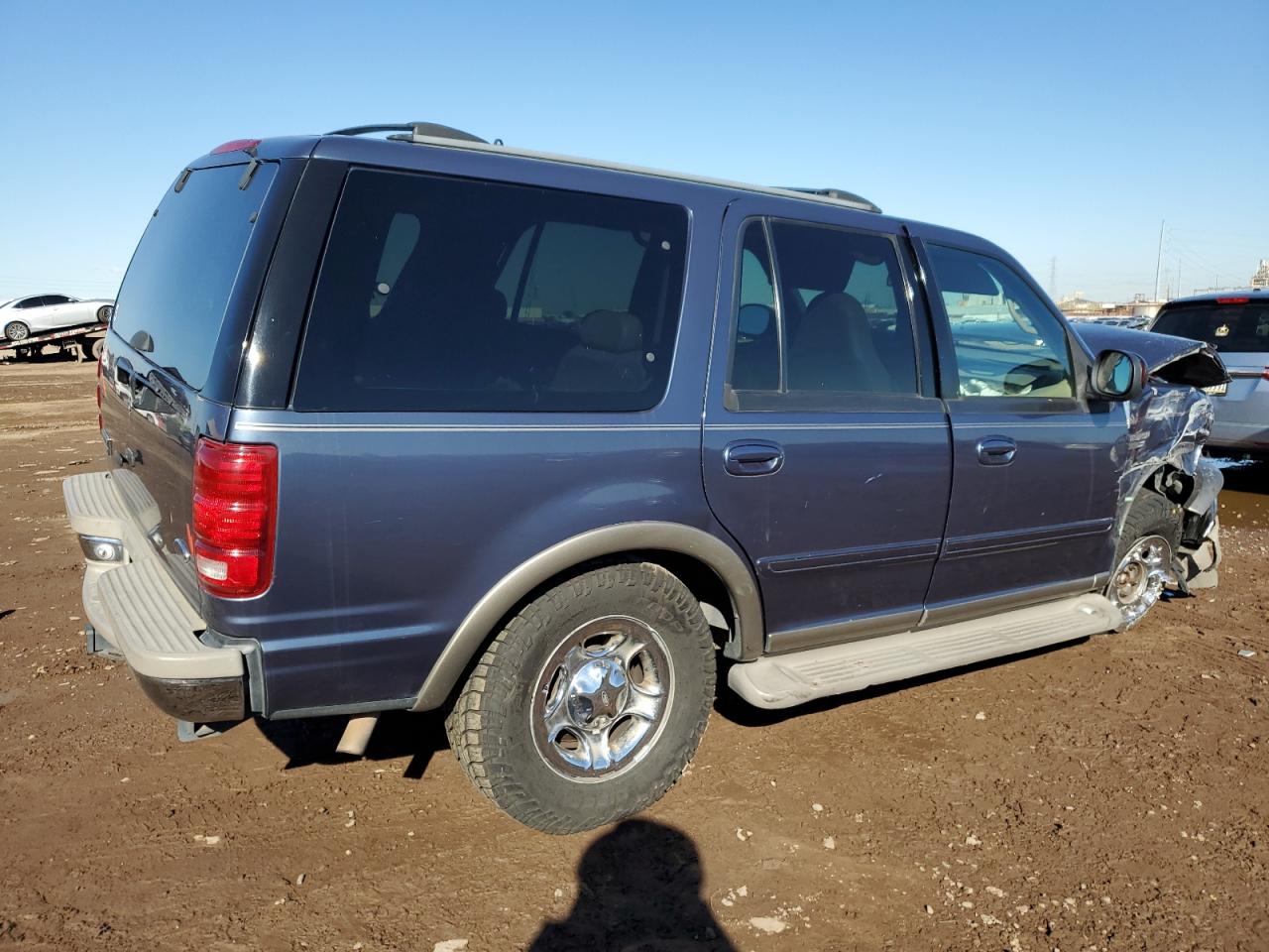 Photo 2 VIN: 1FMPU18L1YLB82031 - FORD EXPEDITION 