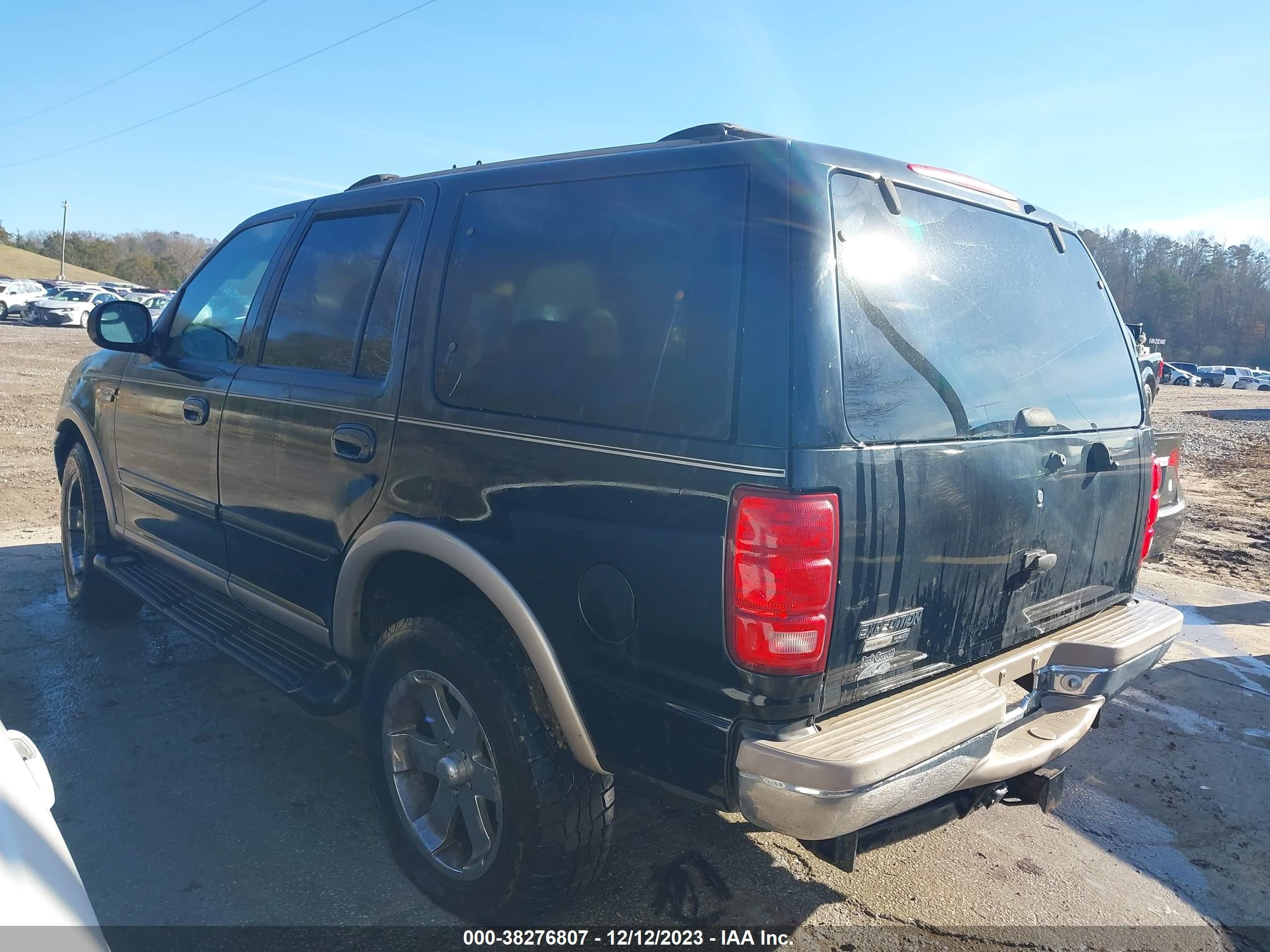 Photo 2 VIN: 1FMPU18L2XLB23049 - FORD EXPEDITION 